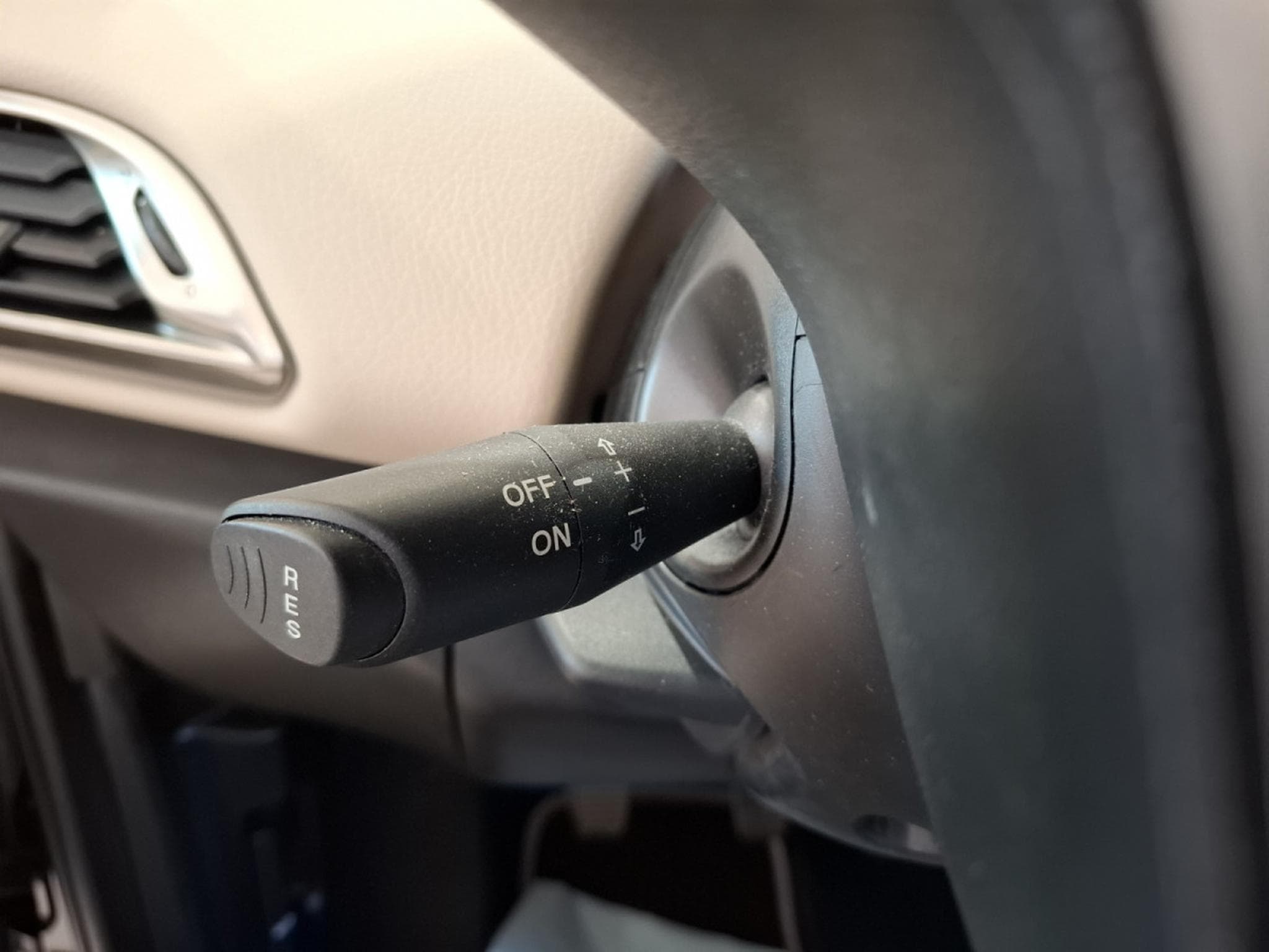 Lancia Ypsilon 1.2 1HAND, BLUETOOTH, PDC AV+ARR., (2015) - Foto 11