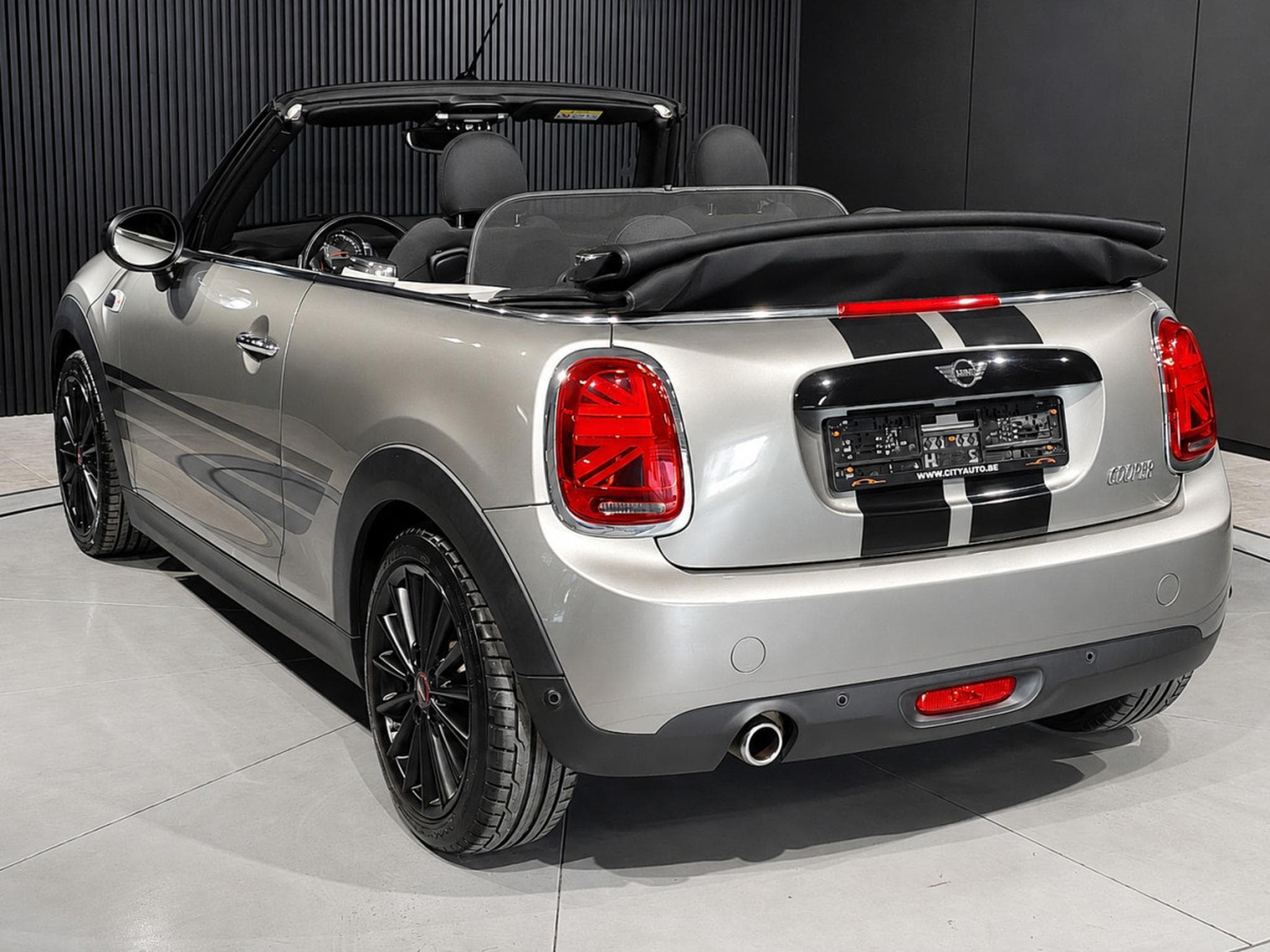 Mini Cooper Cabriolet 1.5i BLUETOOTH GPS SIEGES CHAUFF RADAR ARR (2018) - Photo 4