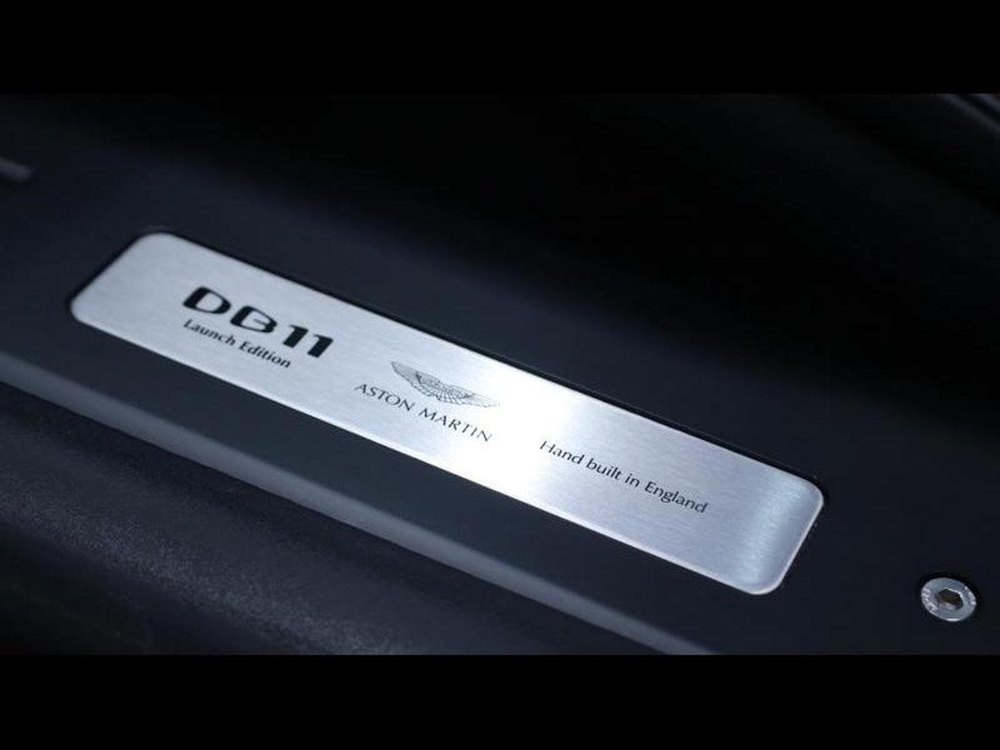 Aston-Martin DB11 V12 608cv Launch Edition (2016) - Photo 32