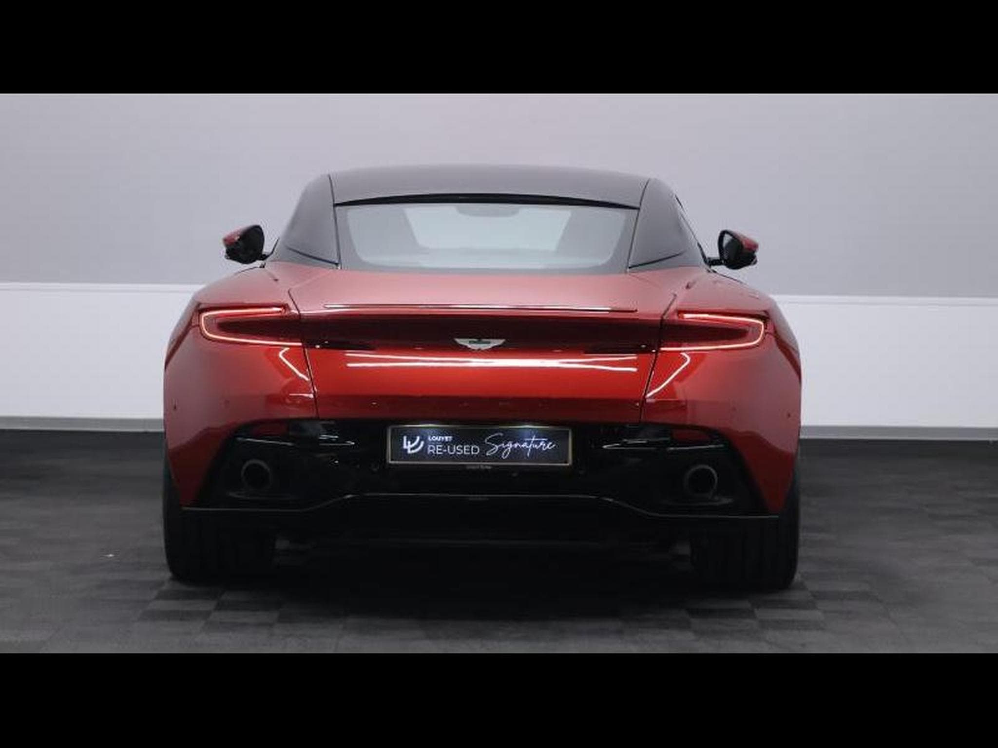 Aston-Martin DB11 V12 608cv Launch Edition (2016) - Photo 6