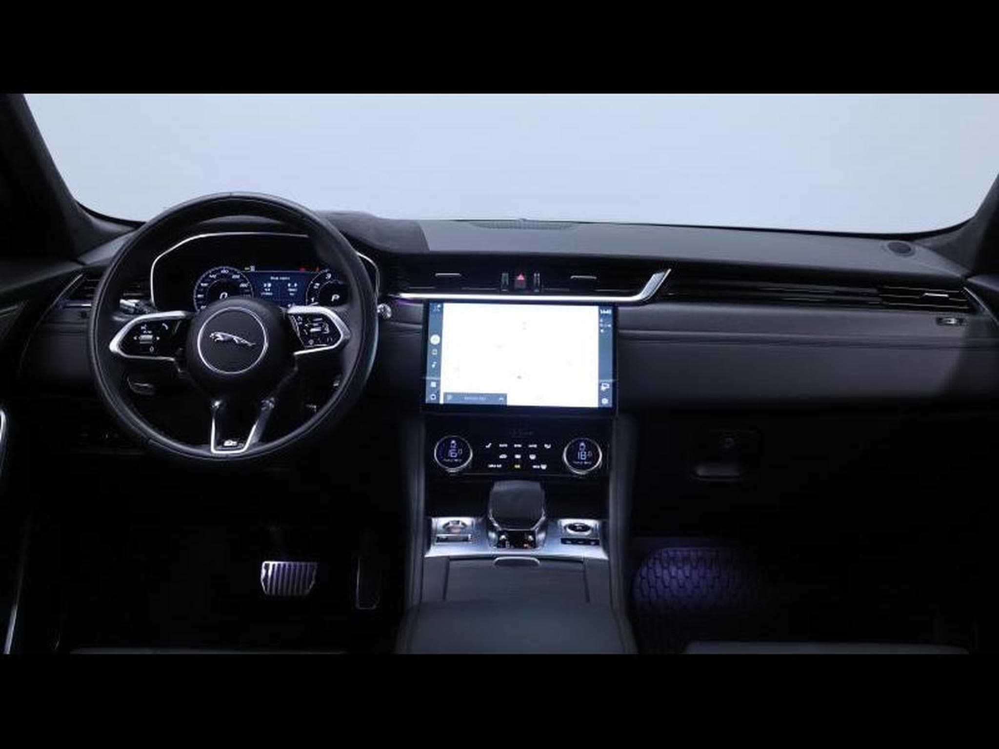 Jaguar F-Pace SVR 5.0 P550 Auto (2021) - Foto 16