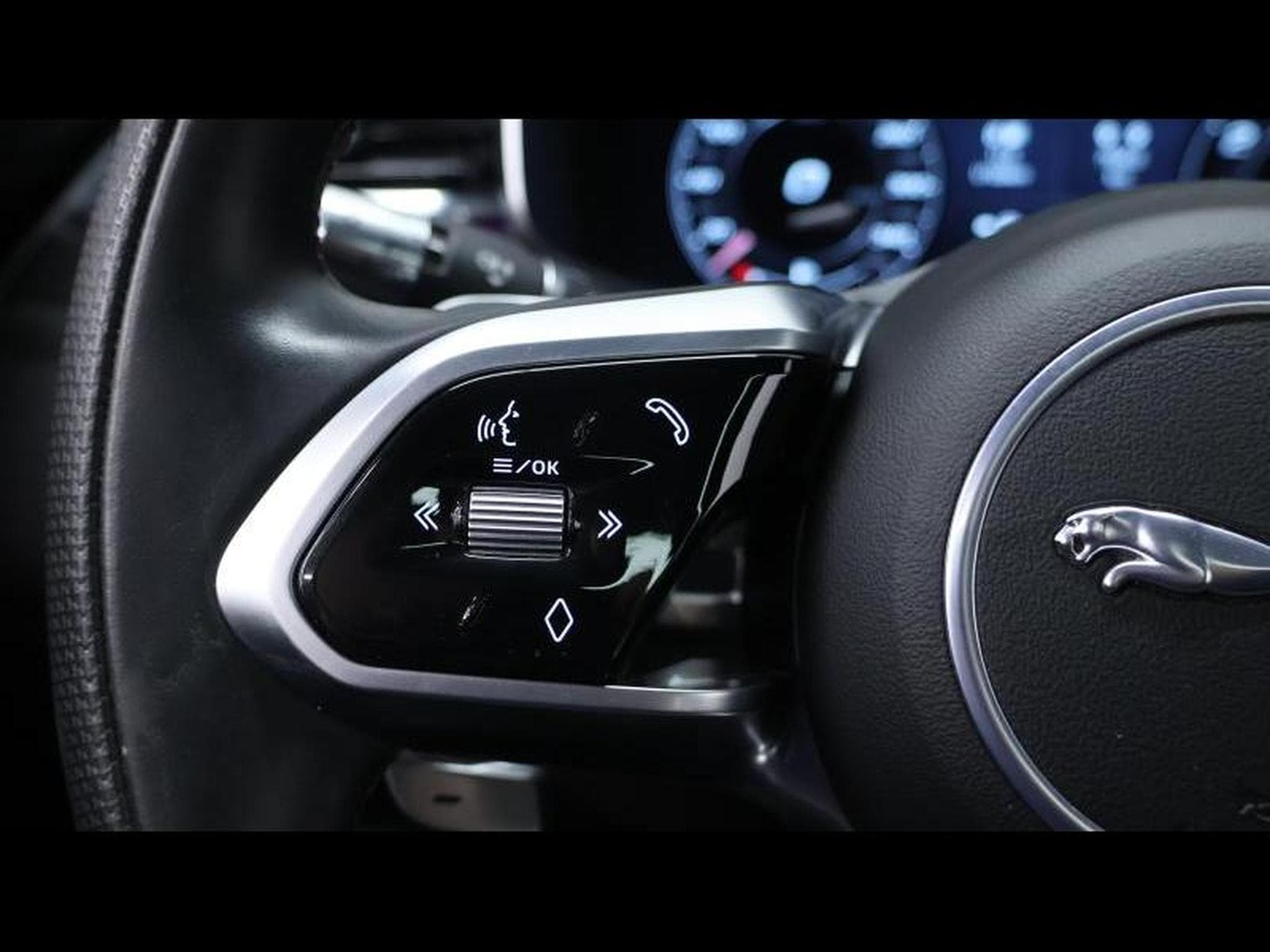 Jaguar F-Pace SVR 5.0 P550 Auto (2021) - Foto 18