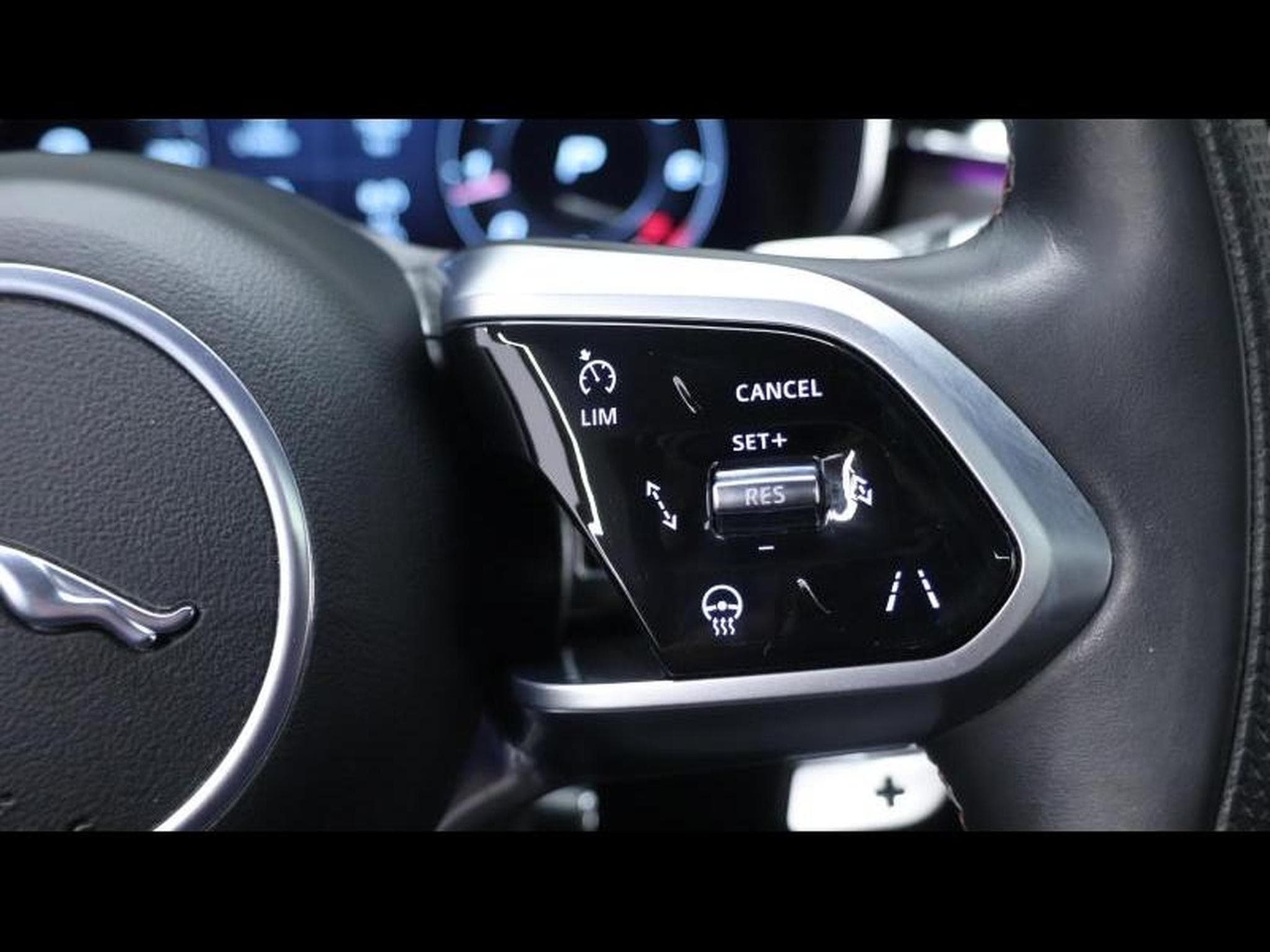 Jaguar F-Pace SVR 5.0 P550 Auto (2021) - Foto 19