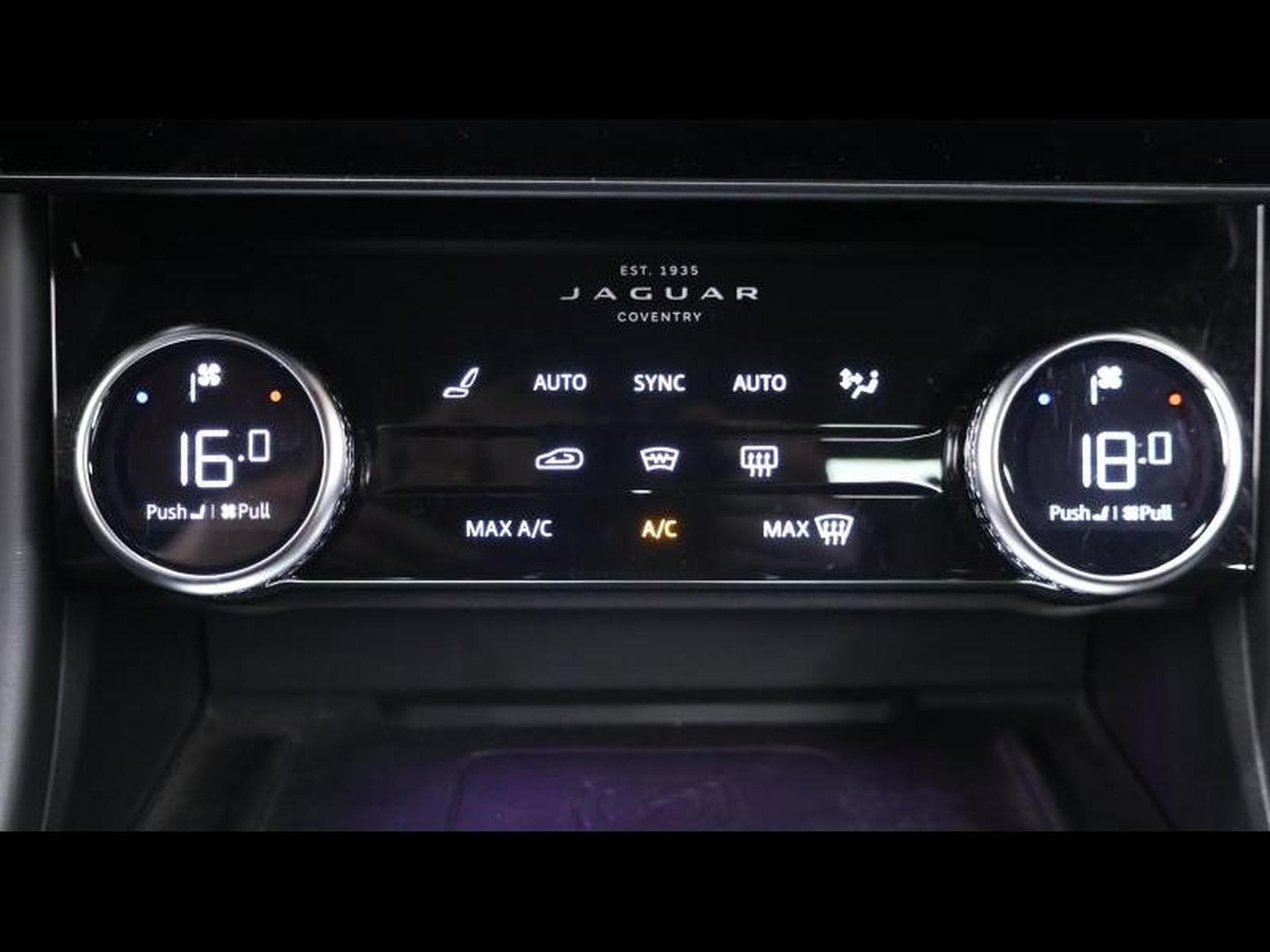 Jaguar F-Pace SVR 5.0 P550 Auto (2021) - Foto 21