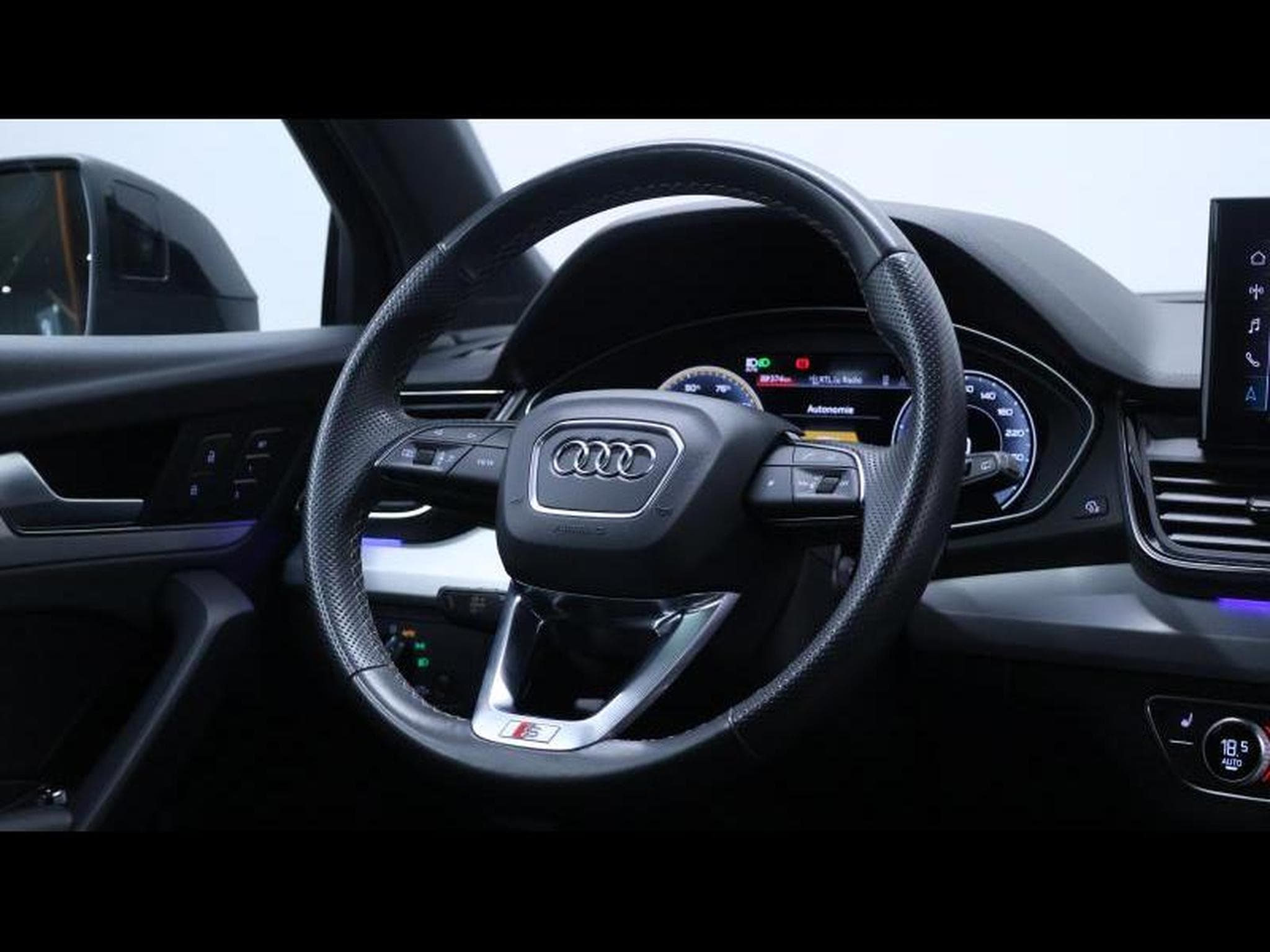 Audi Q5 Sportback 55 eTFSI 367 Quattro (2023) - Foto 16