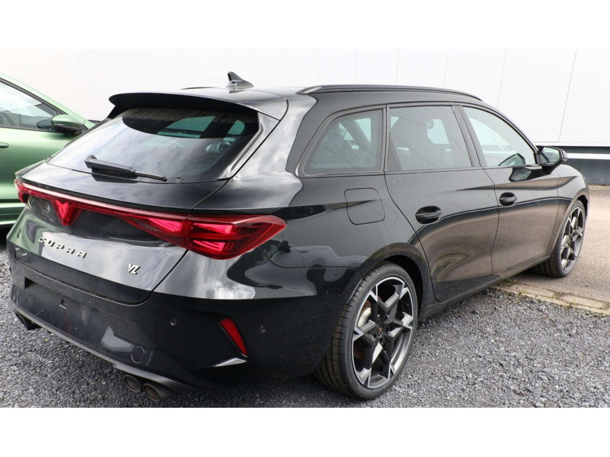 Cupra Leon Sportstourer 2.0 TSI 4Drive DSG VZ (2026) - Foto 3