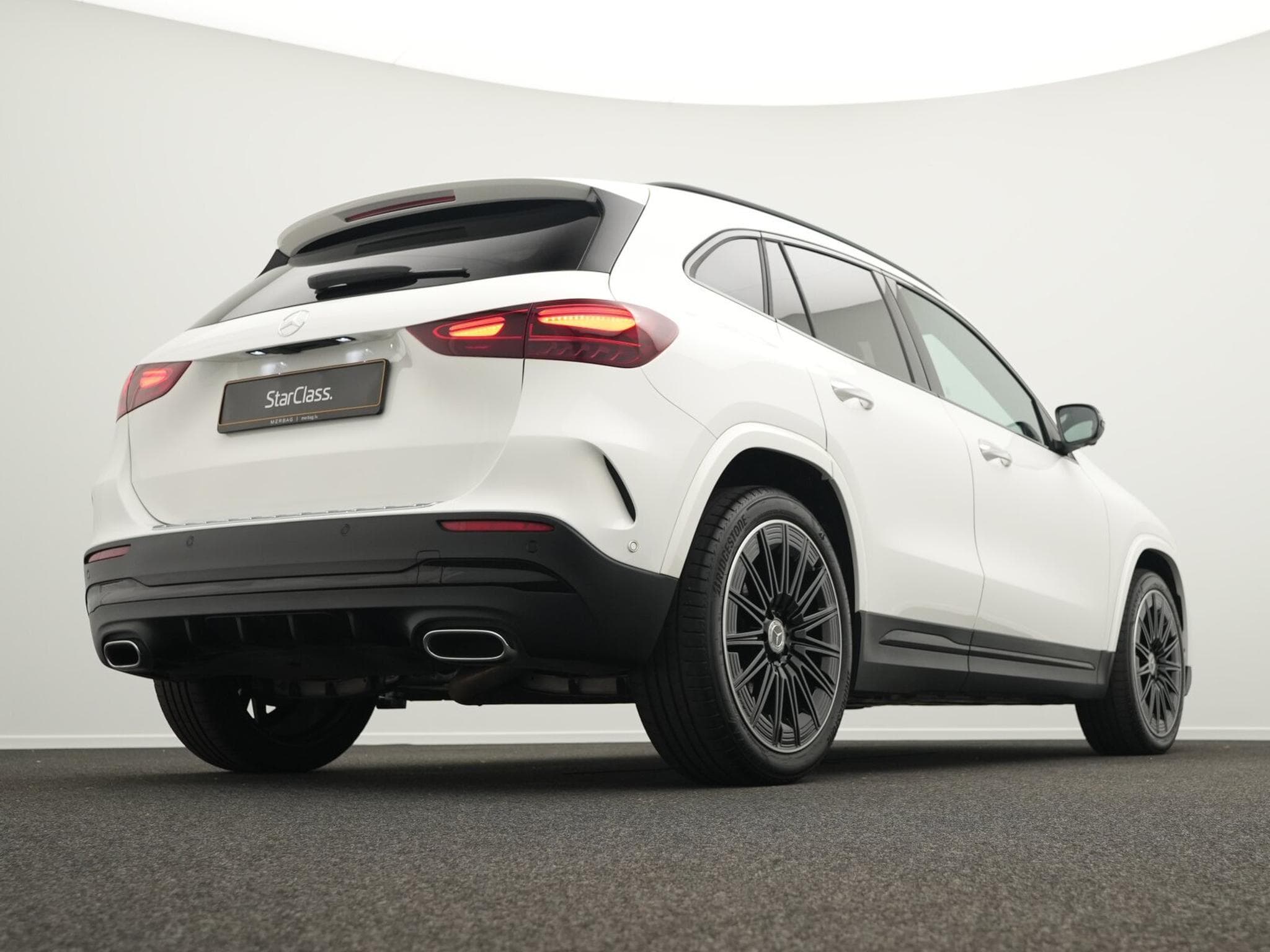 Mercedes GLA 200 d Multi+Pano+360°+Night (2025) - Foto 9