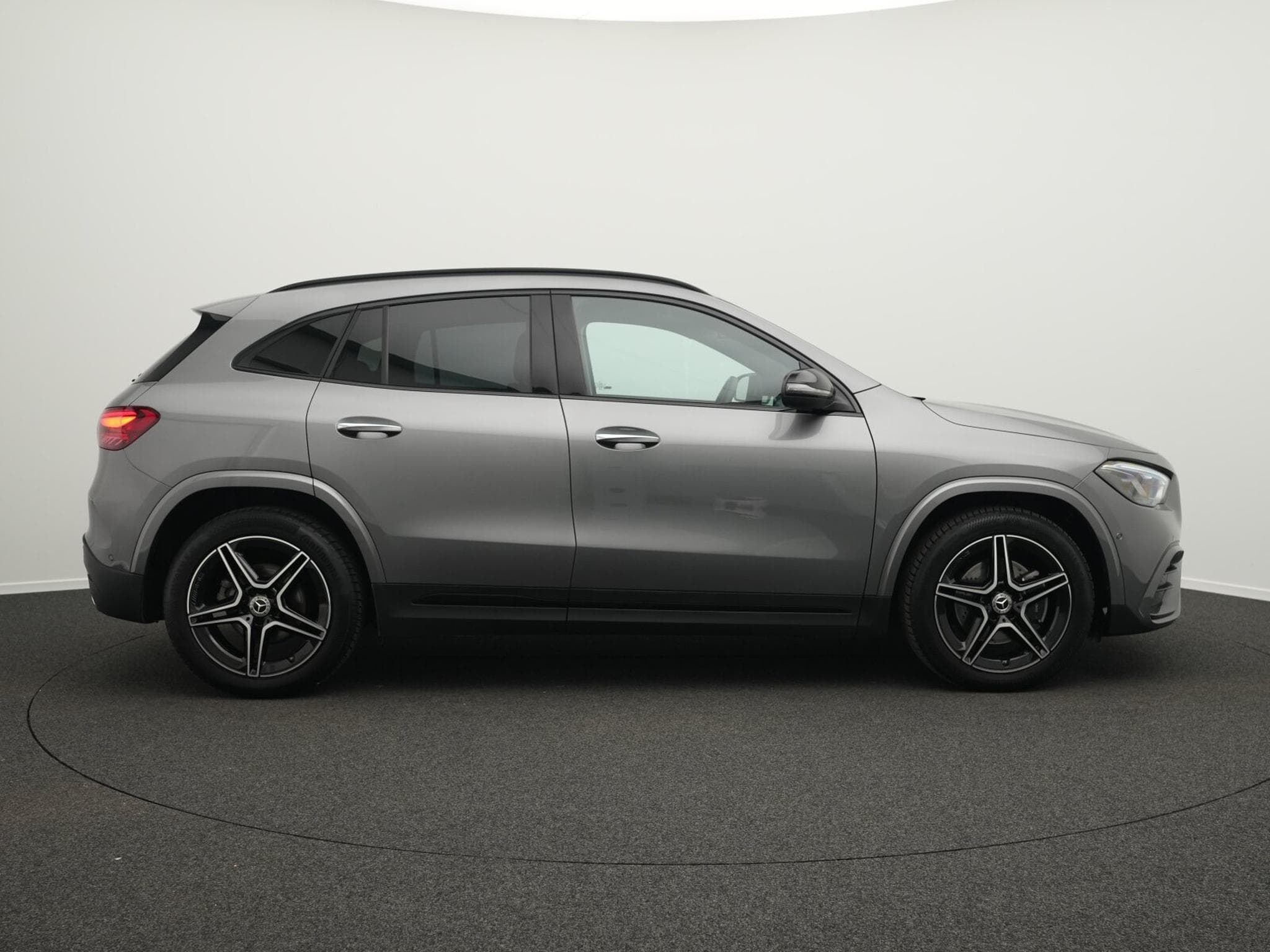 Mercedes GLA 200 d AMG-Line (2025) - Foto 5
