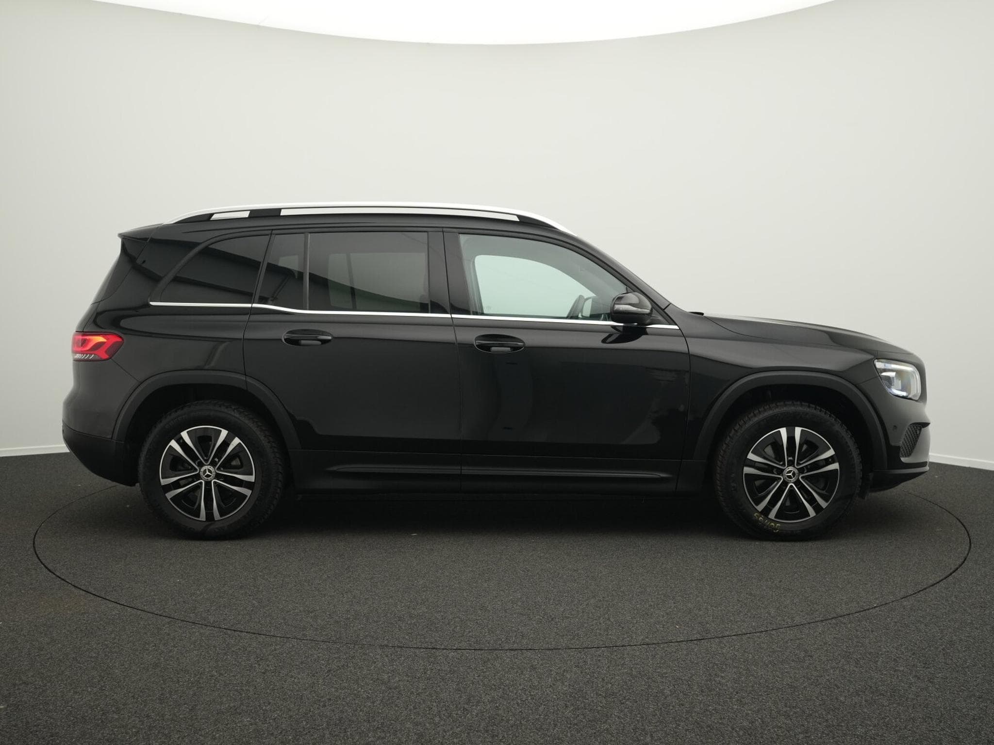 Mercedes GLB 200 d Style LED+Kamera+EasyPack+MBUX (2023) - Foto 5