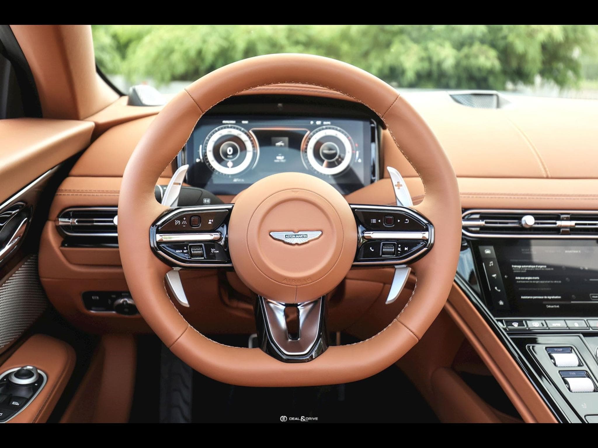 Aston-Martin DB12 VOLANTE 4.0 V8 680 CH - SPIRIT SILVER METALLIC - FULL PPF (2024) - Foto 11