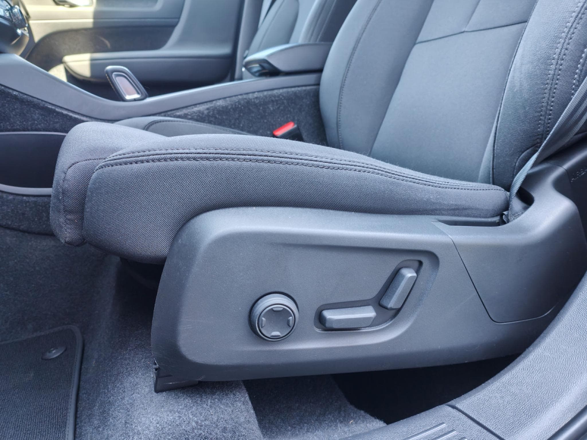 Volvo XC40 T3 GEARTRONIC CARPLAY GPS CAMERA ATTELAGE (2021) - Photo 17