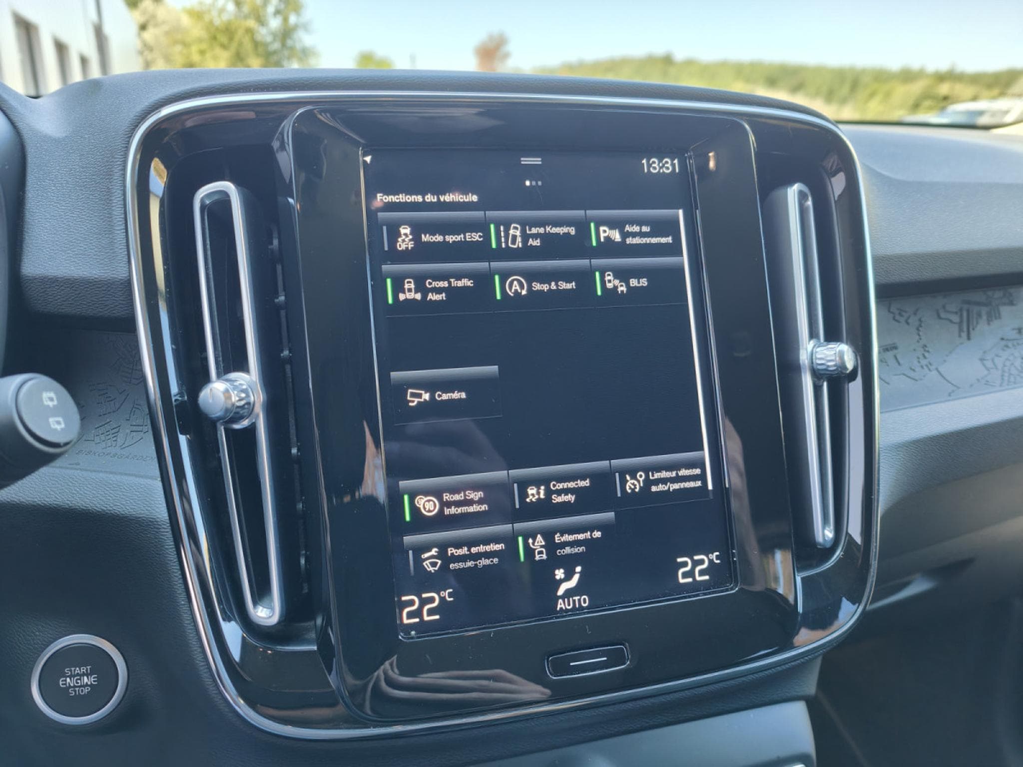 Volvo XC40 T3 GEARTRONIC CARPLAY GPS CAMERA ATTELAGE (2021) - Photo 22