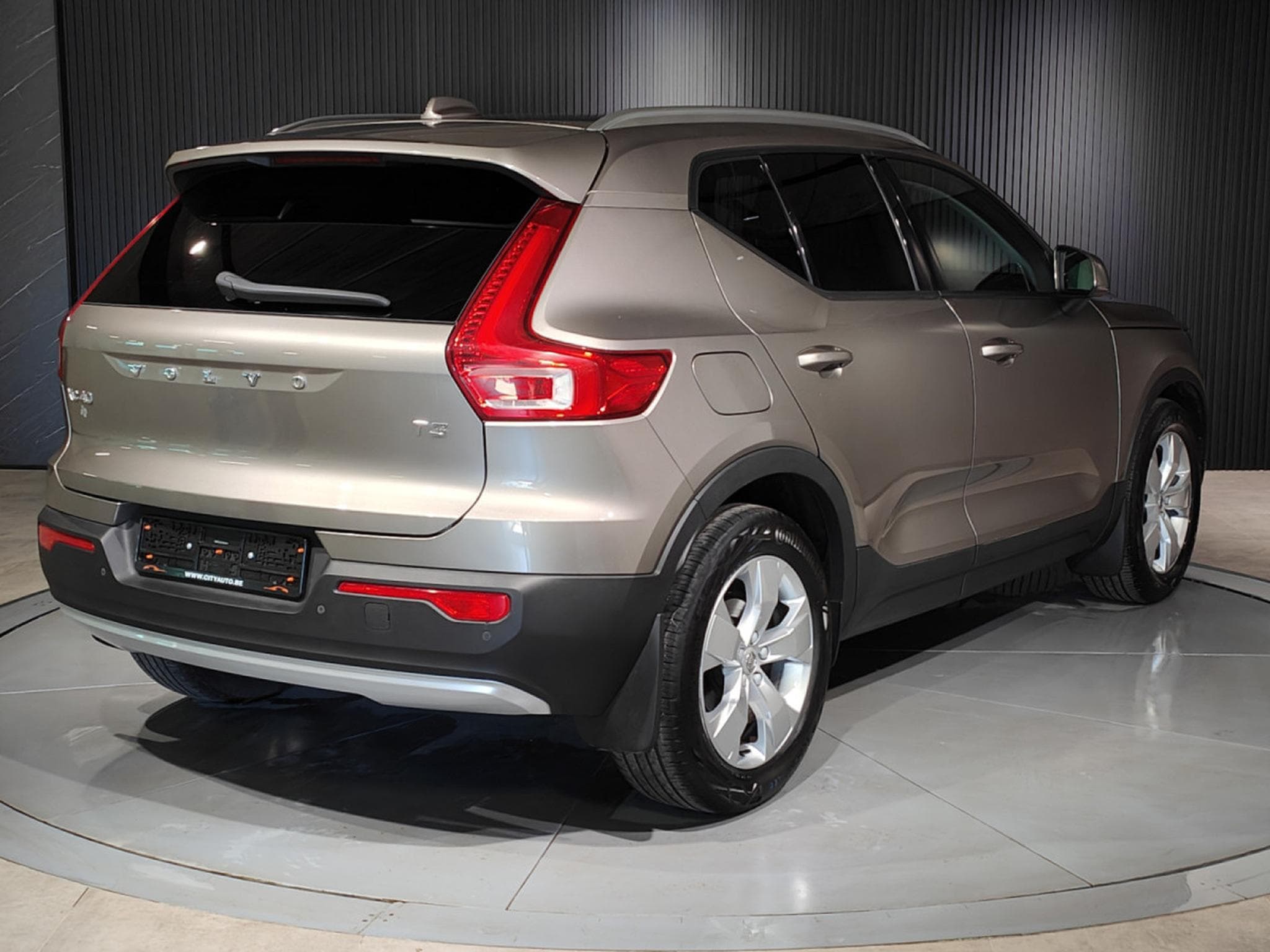 Volvo XC40 T3 GEARTRONIC CARPLAY GPS CAMERA ATTELAGE (2021) - Photo 3