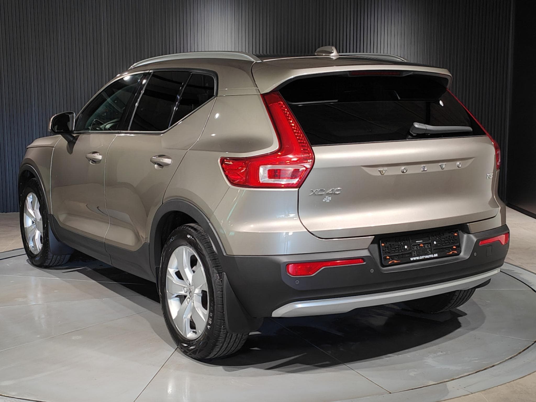 Volvo XC40 T3 GEARTRONIC CARPLAY GPS CAMERA ATTELAGE (2021) - Photo 4