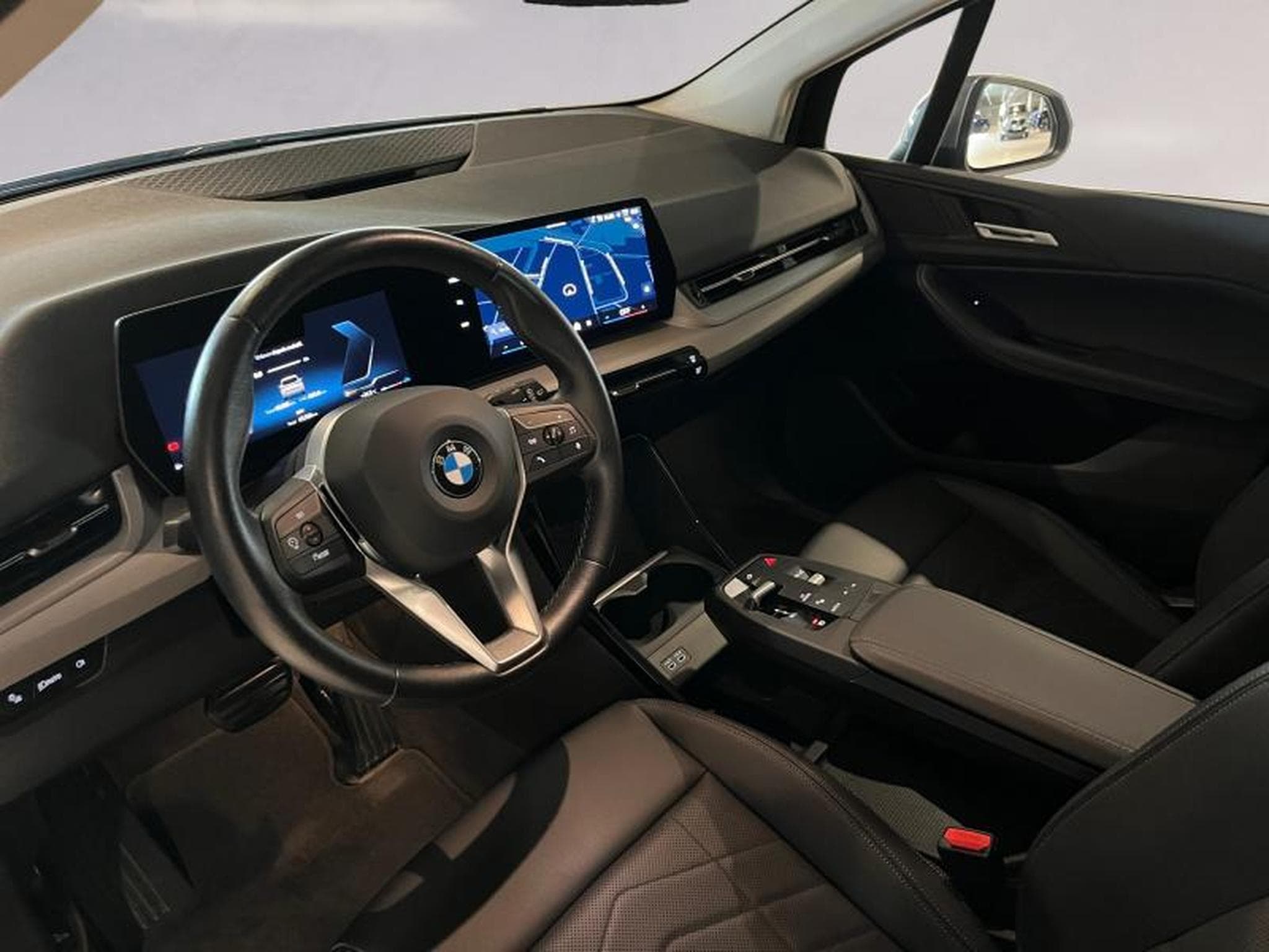 BMW 216 216i Active Tourer (2023) - Foto 10