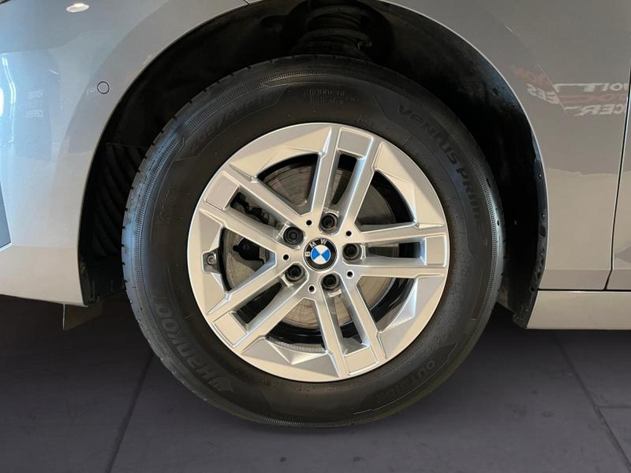 BMW 216 216i Active Tourer (2023) - Foto 9