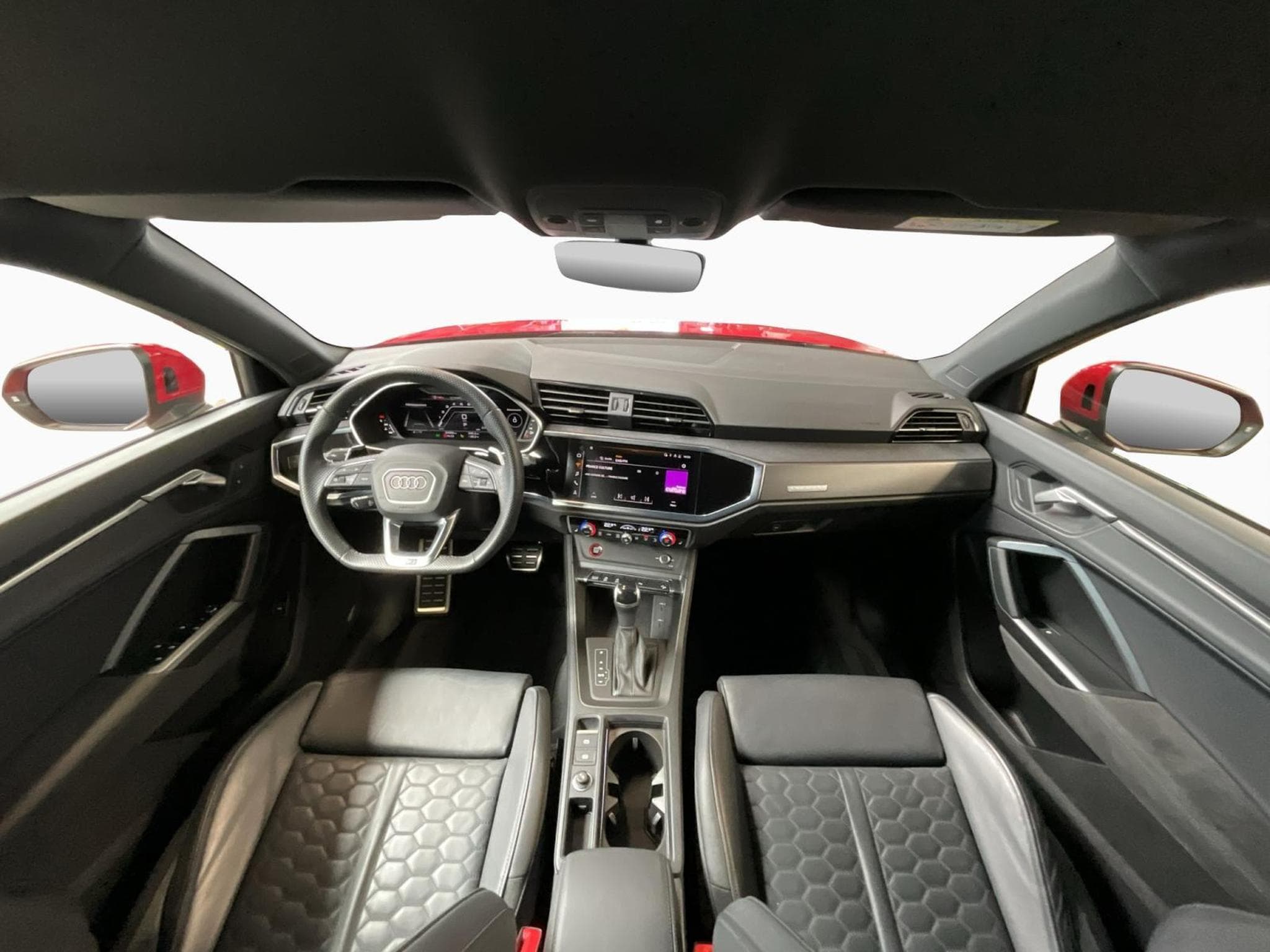 Audi RSQ3 TFSI+Quattro+S-Tronic+Matrix-LED+360 (2024) - Photo 2
