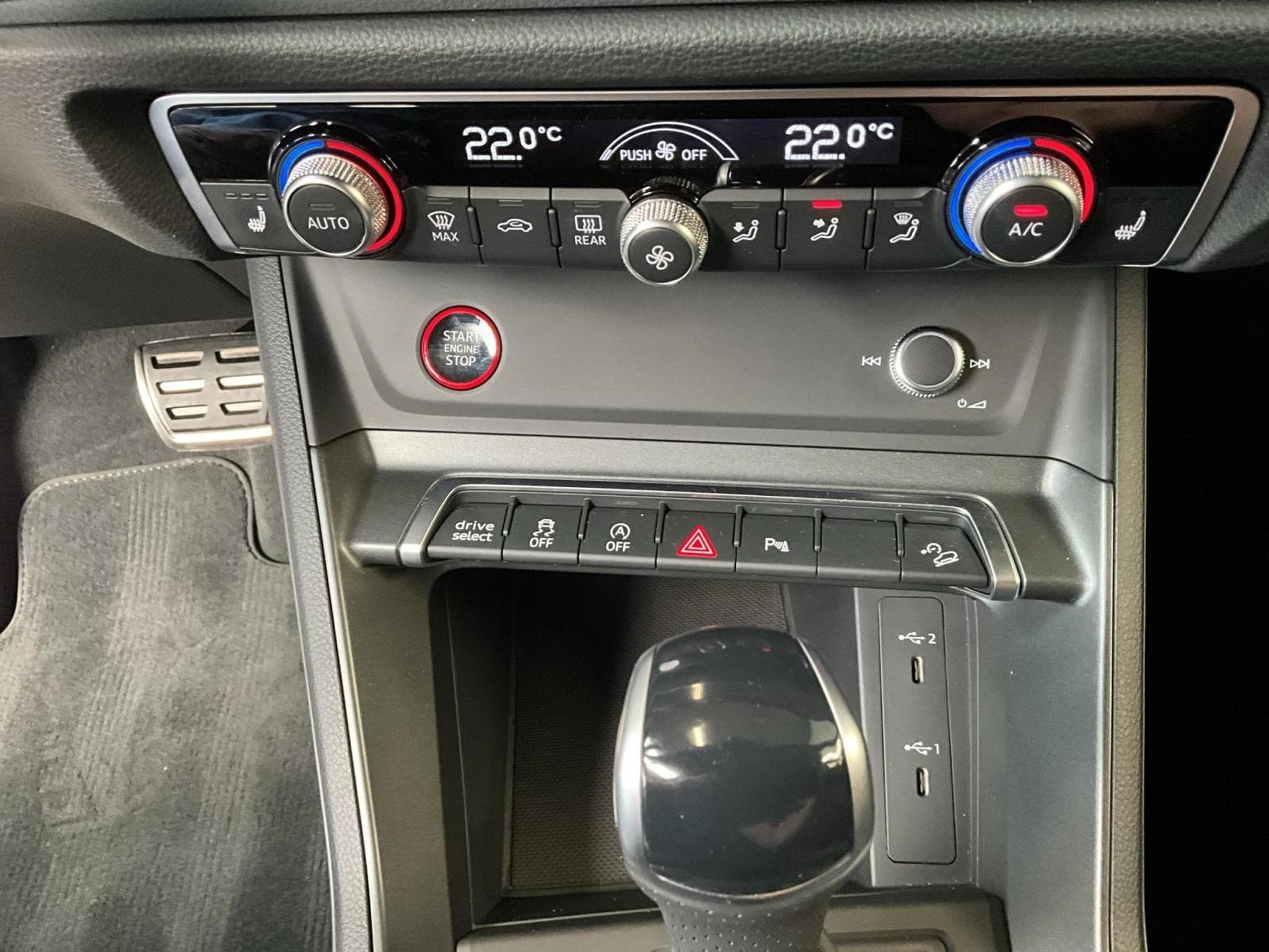 Audi RSQ3 TFSI+Quattro+S-Tronic+Matrix-LED+360 (2024) - Photo 20