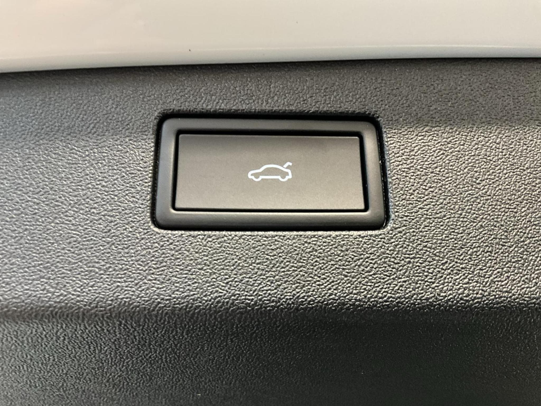 VW Tiguan R-Line+DSG+PHEV+Black-Style+Pano+AHK (2025) - Photo 19