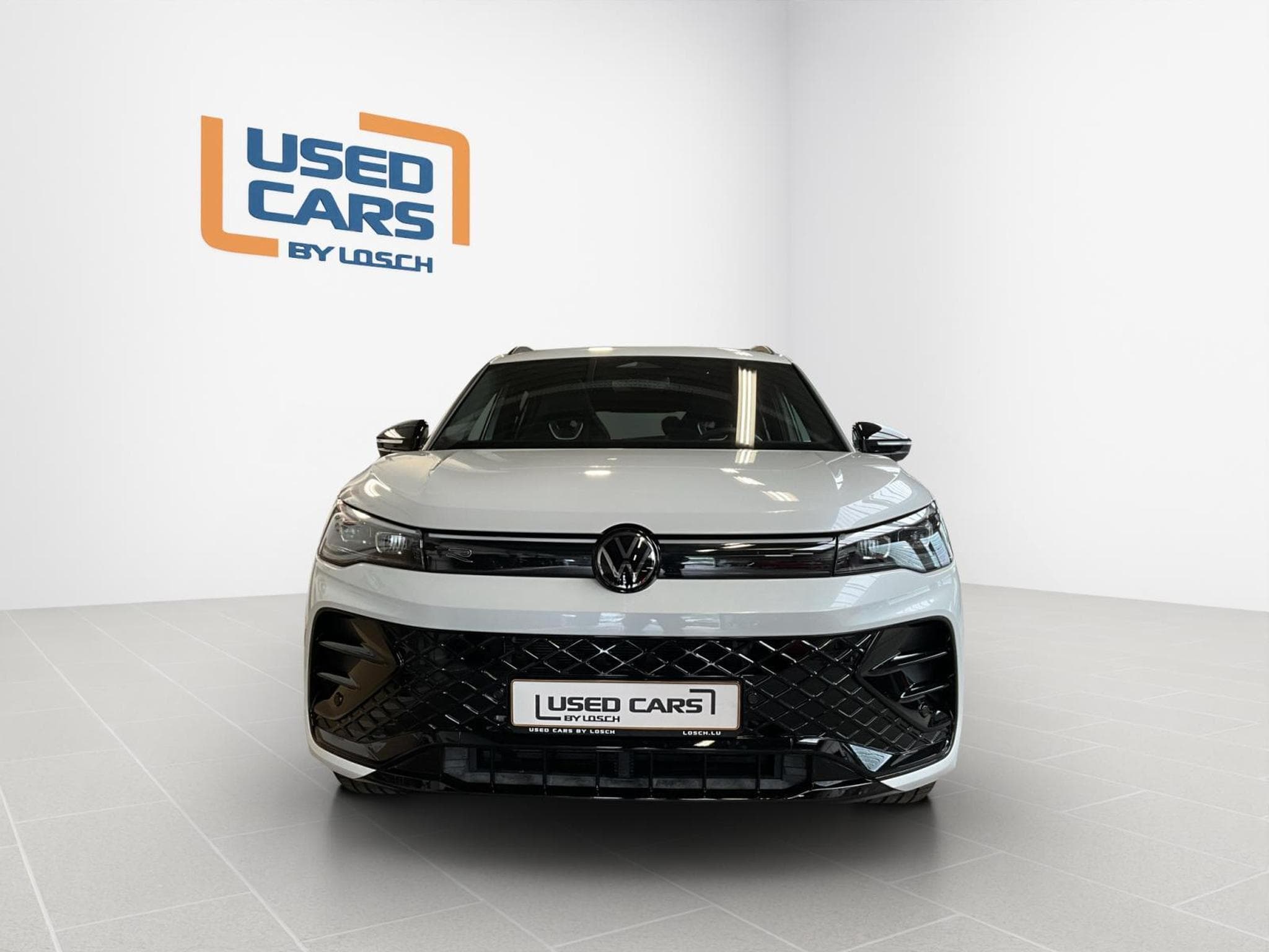 VW Tiguan R-Line+DSG+PHEV+Black-Style+Pano+AHK (2025) - Photo 3