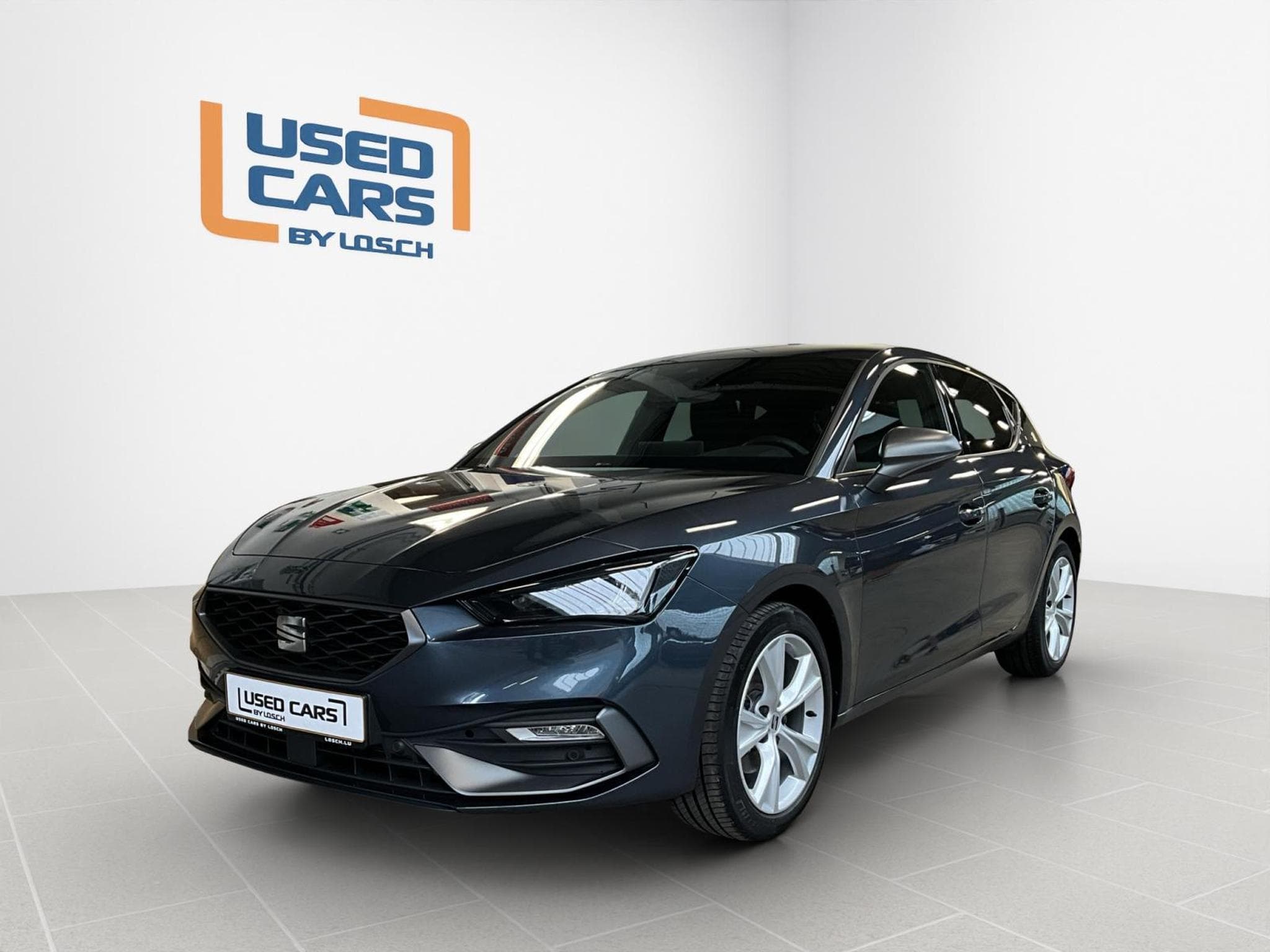 Seat Leon FR+DSG+RearView+LED+Kessy+Navi (2025) - Photo 1