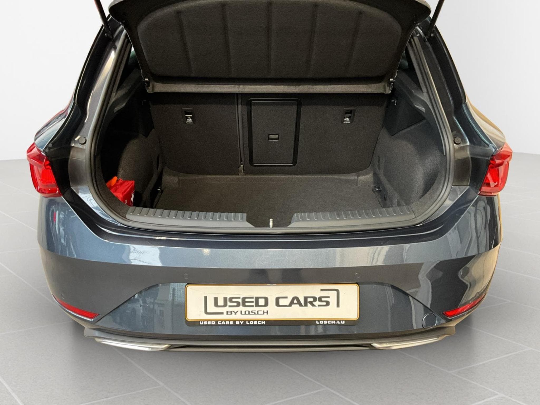 Seat Leon FR+DSG+RearView+LED+Kessy+Navi (2025) - Photo 16