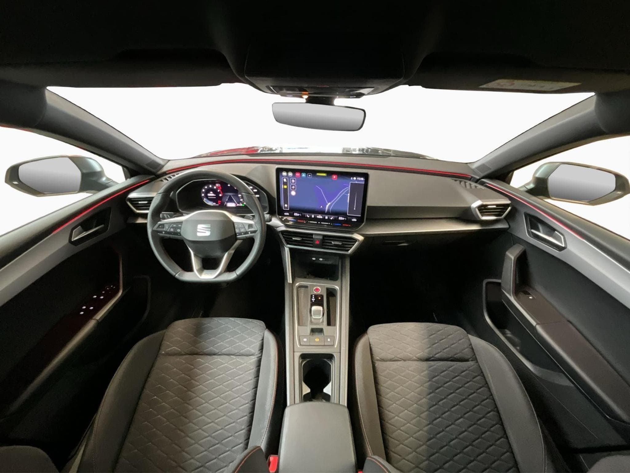 Seat Leon FR+DSG+RearView+LED+Kessy+Navi (2025) - Photo 2