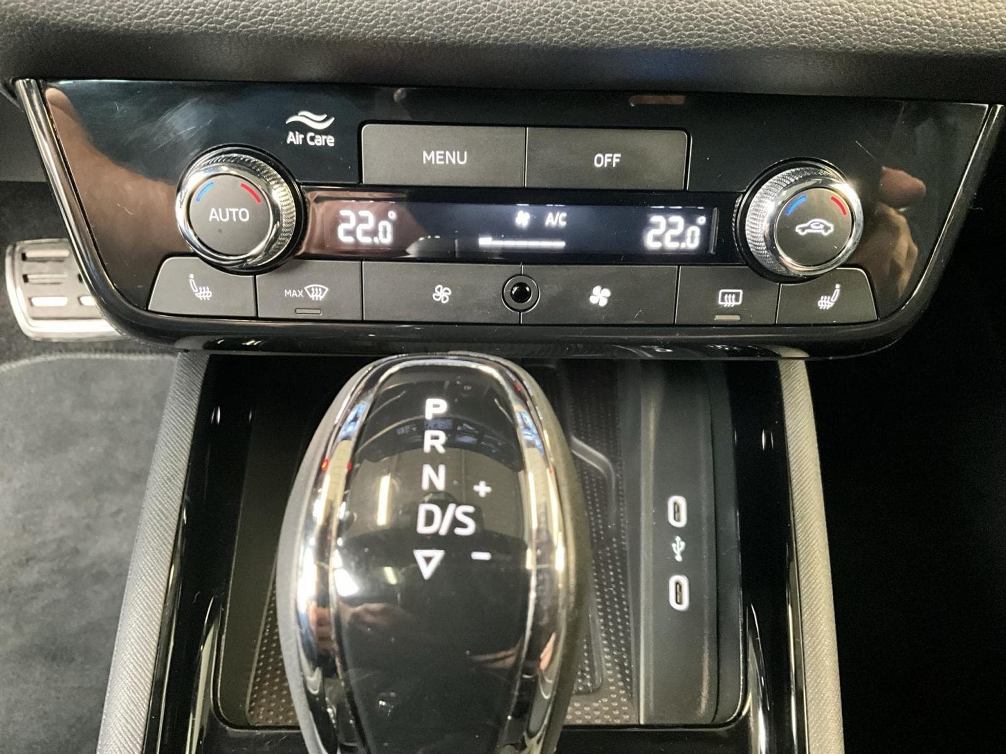 Skoda Kamiq Monte-Carlo+DSG+LED+NAVI+Pano (2025) - Photo 22