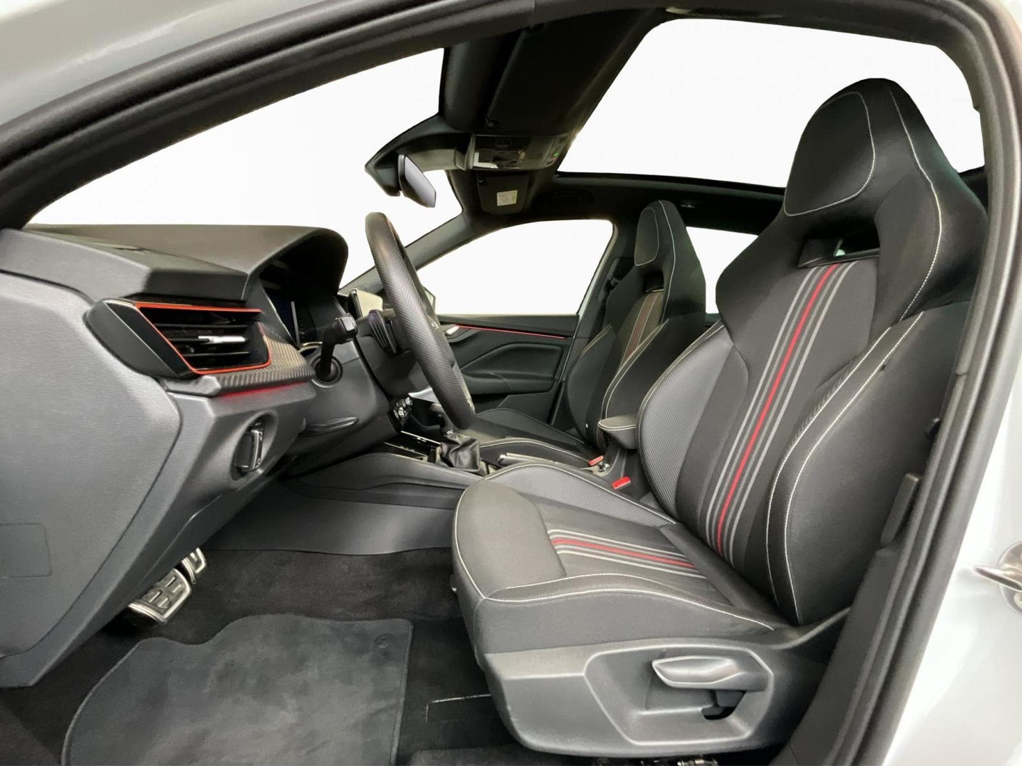 Skoda Kamiq Monte-Carlo+DSG+LED+NAVI+Pano (2025) - Photo 9