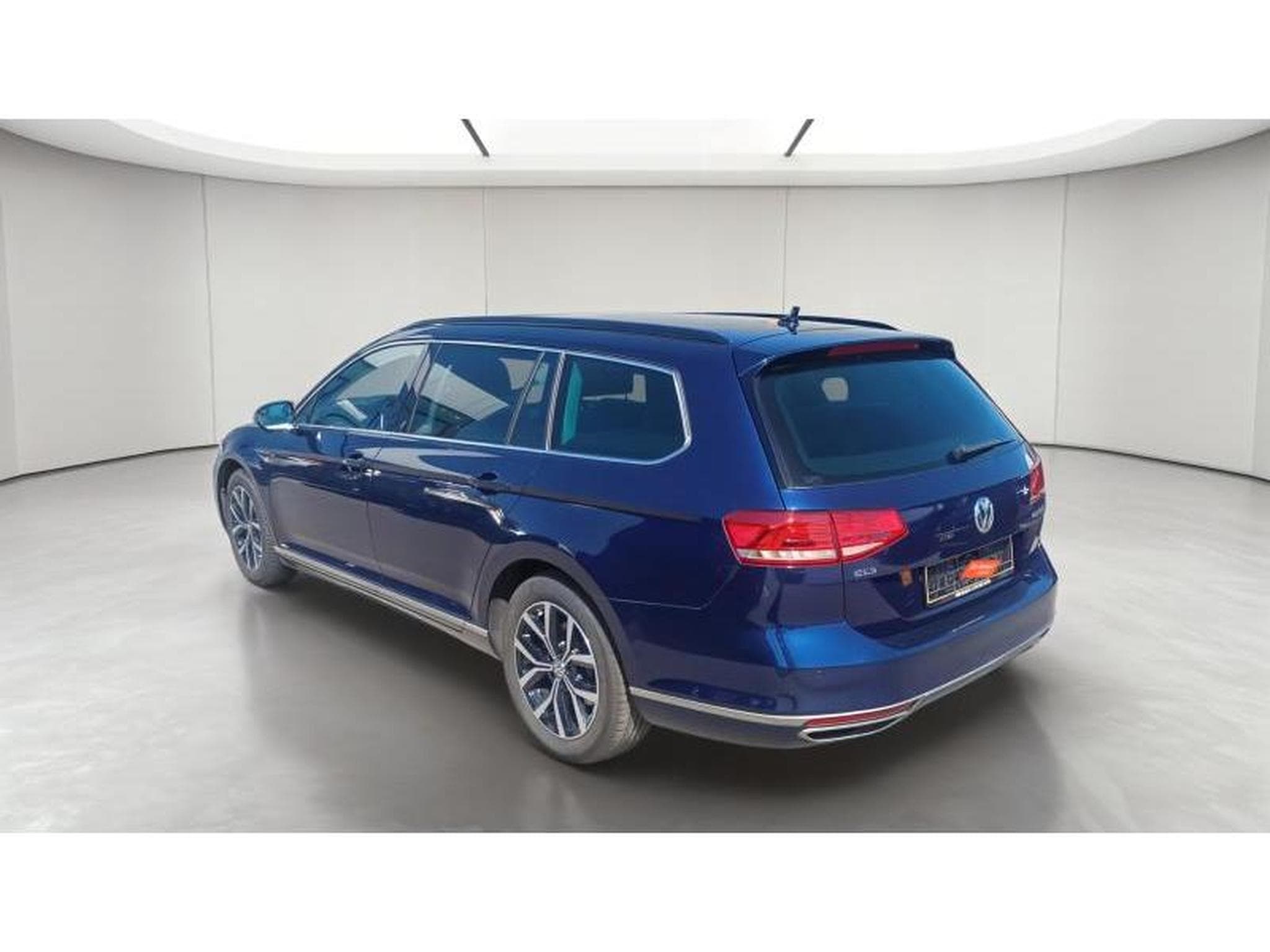 VW Passat GTE (2018) - Photo 4