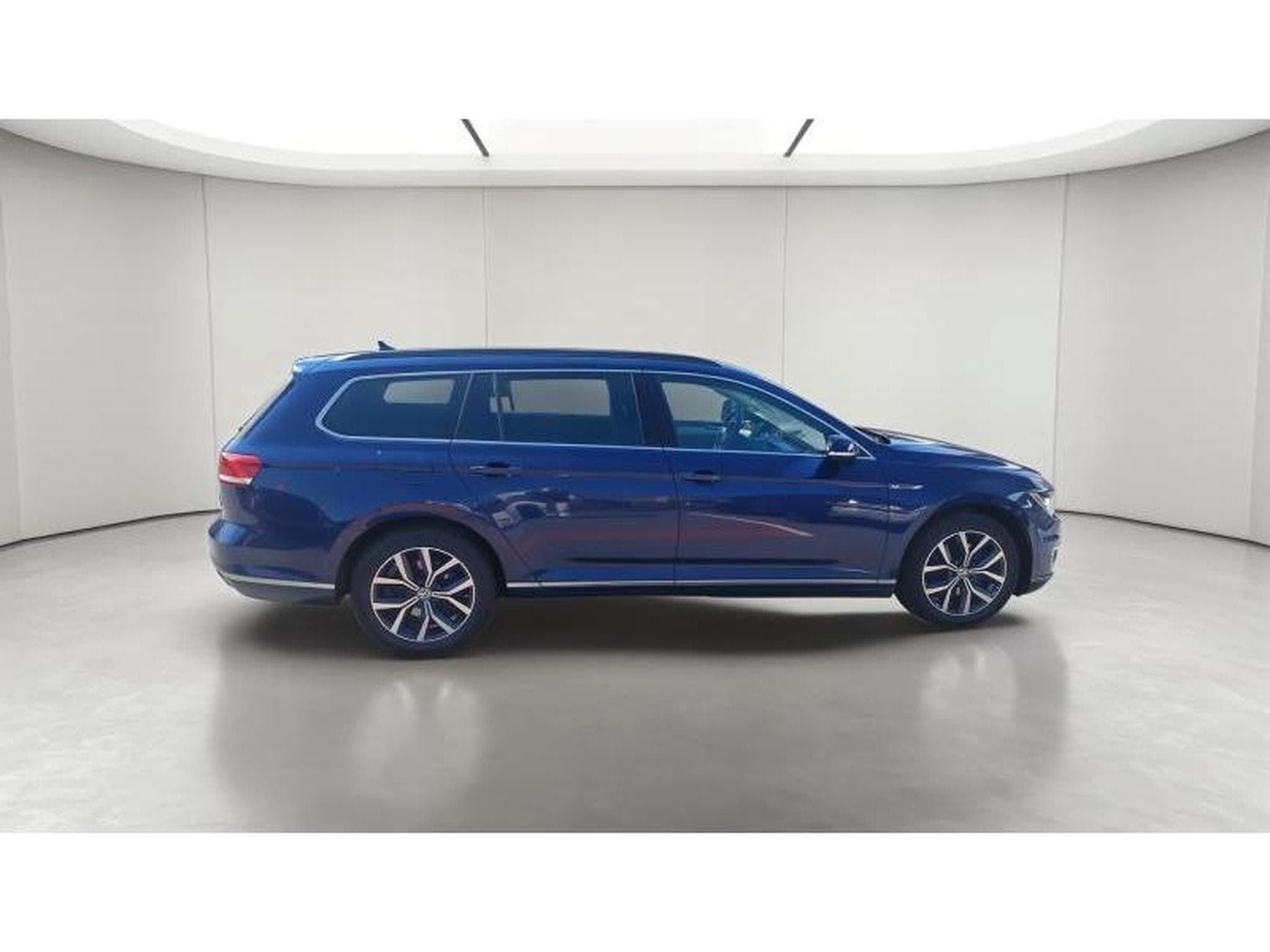 VW Passat GTE (2018) - Photo 7