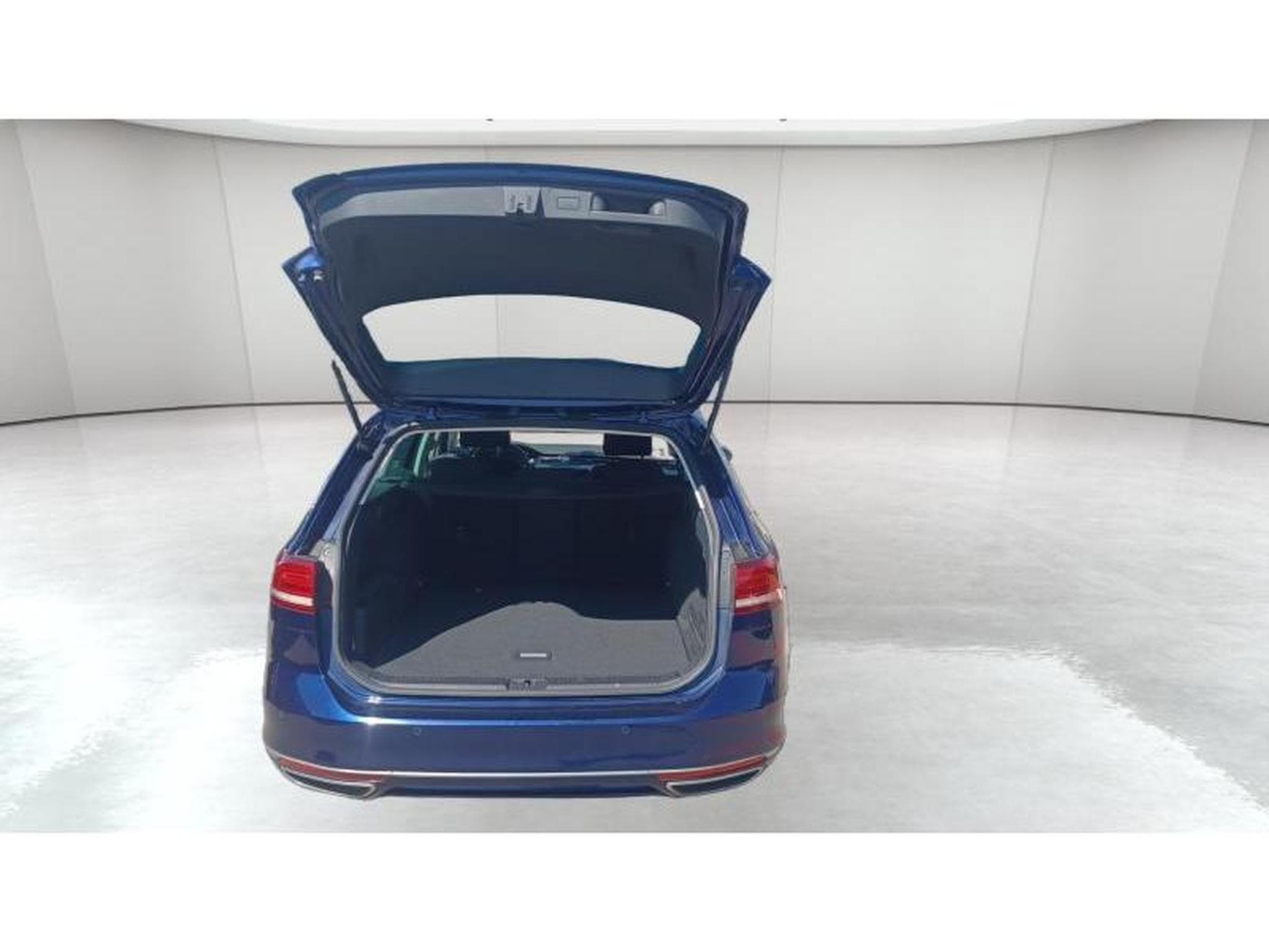 VW Passat GTE (2018) - Photo 9
