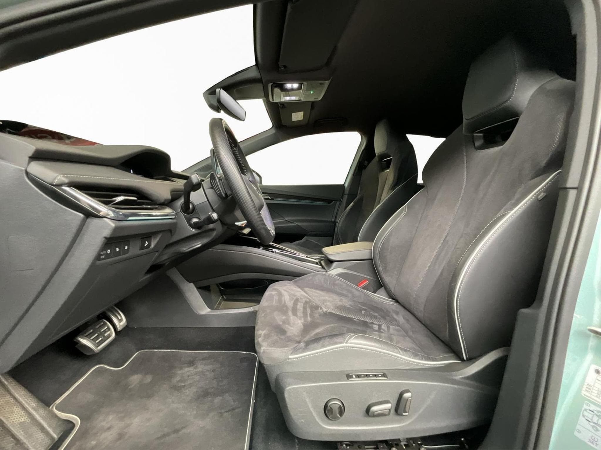 Skoda Enyaq 77kWh+iV80+RS/Sportline+AHK+Convenience-Plus+Info.+ (2022) - Photo 10