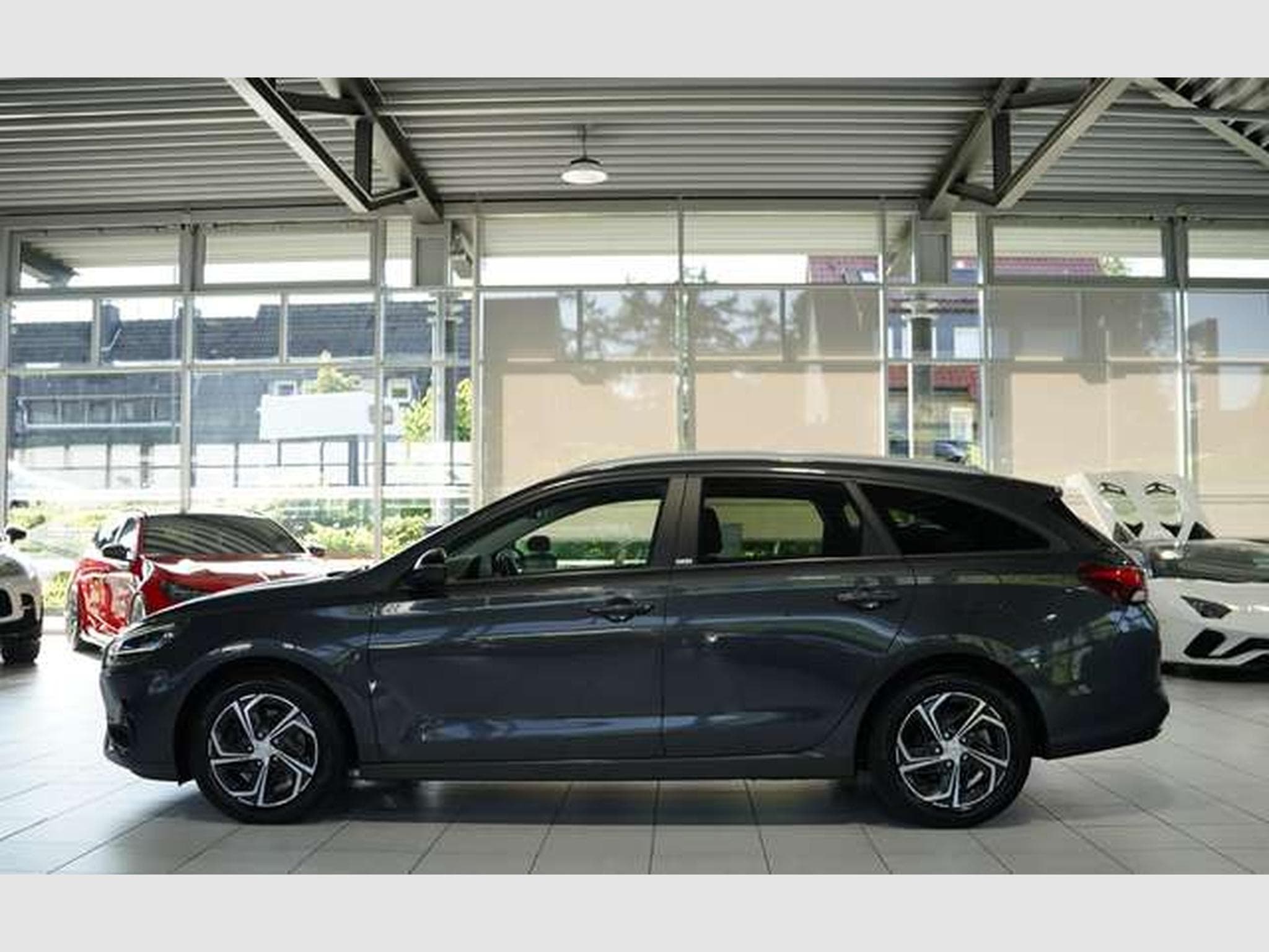 Hyundai i30 DCT Intro Edition *Klima *Navigation (2020) - Photo 10