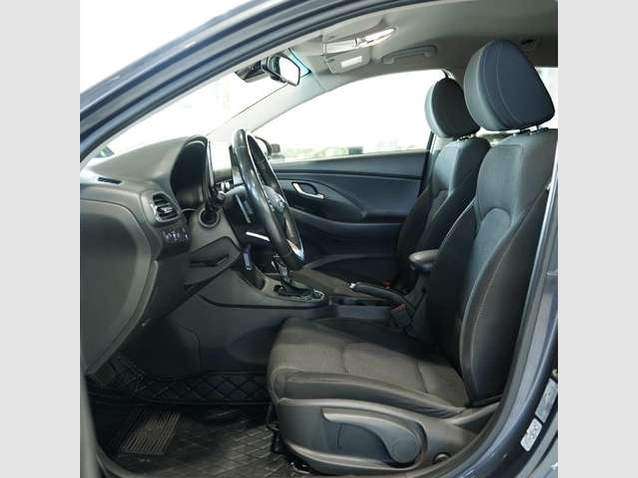 Hyundai i30 DCT Intro Edition *Klima *Navigation (2020) - Photo 19