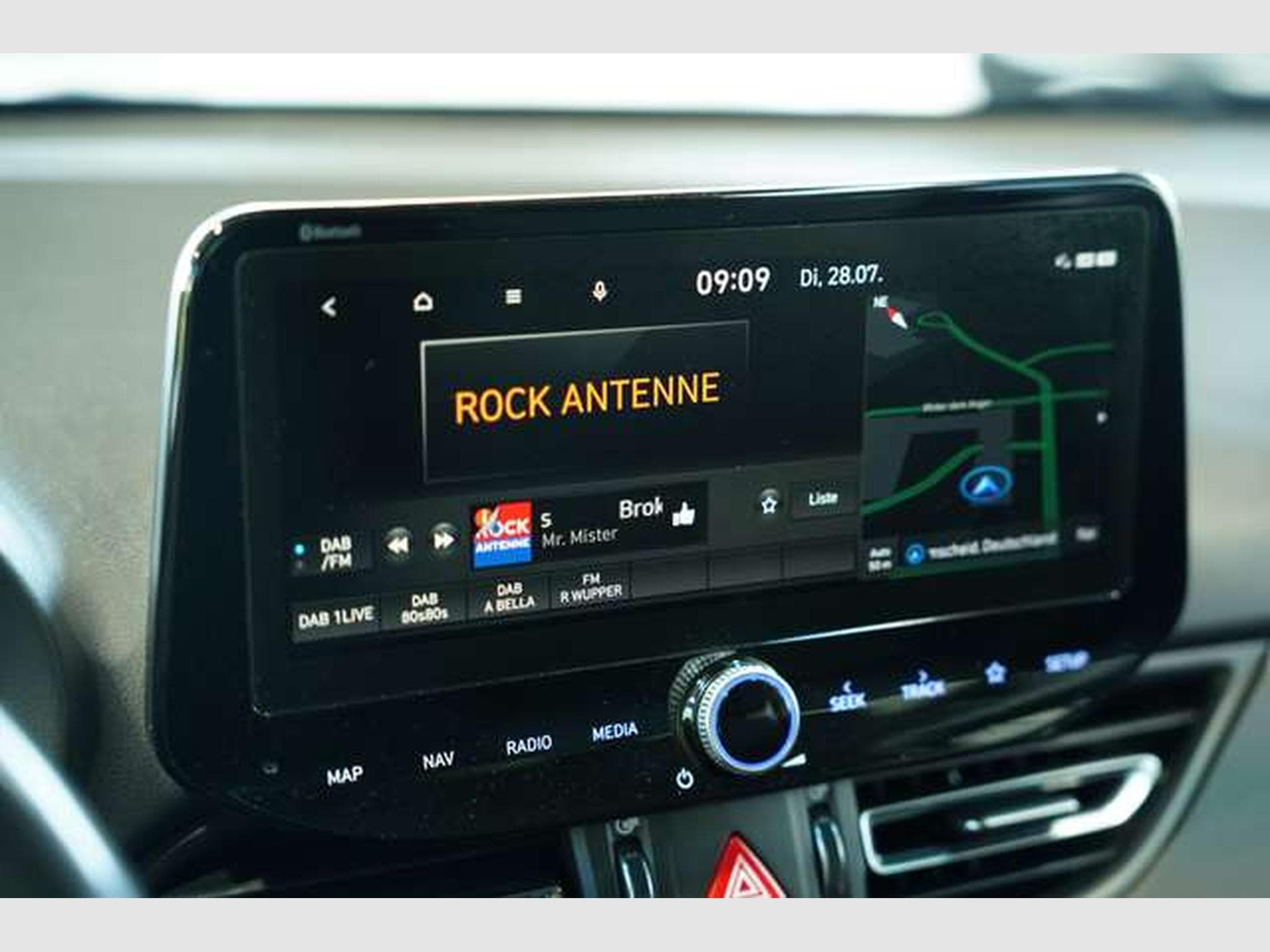 Hyundai i30 DCT Intro Edition *Klima *Navigation (2020) - Photo 28