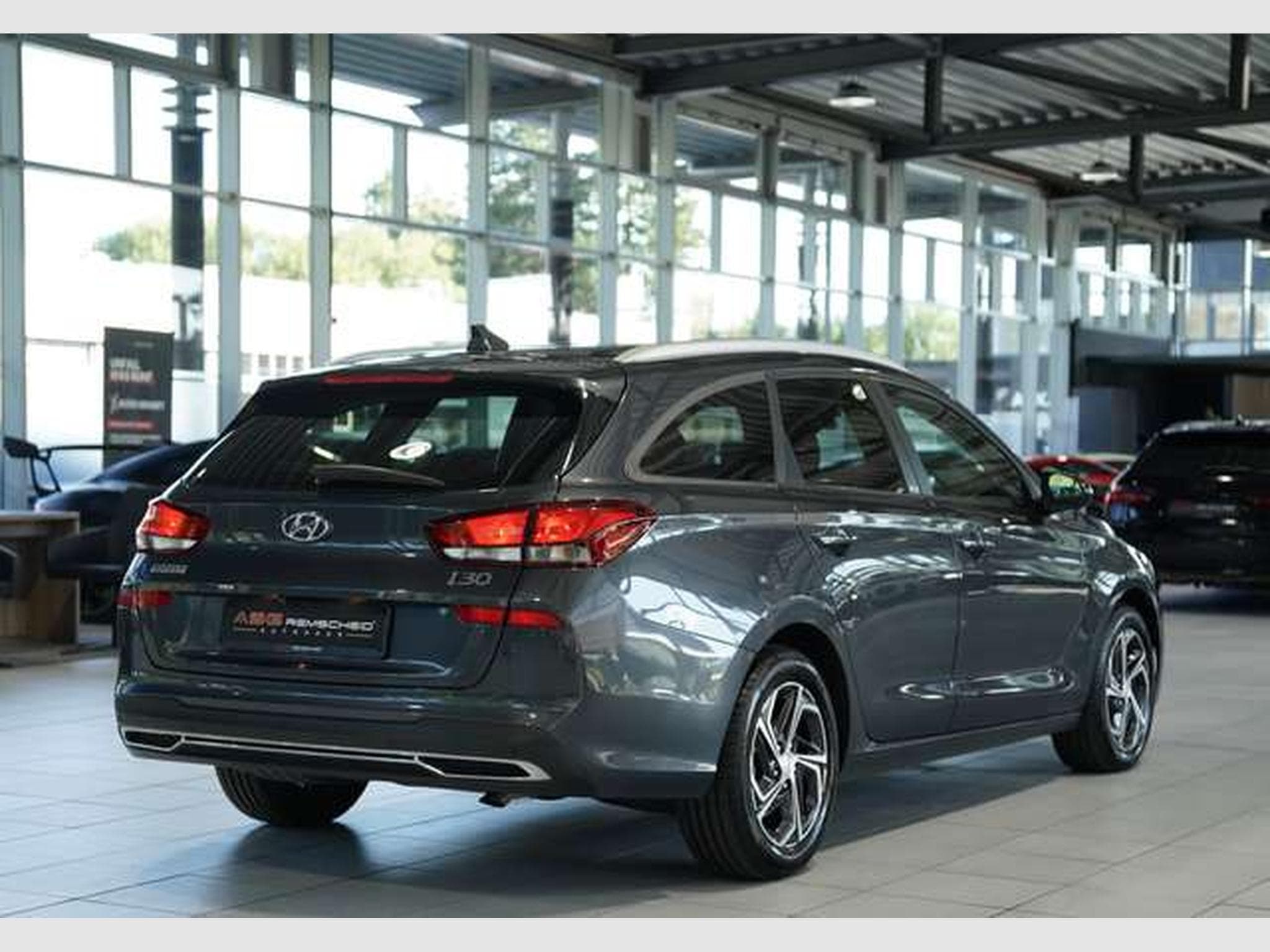 Hyundai i30 DCT Intro Edition *Klima *Navigation (2020) - Photo 7