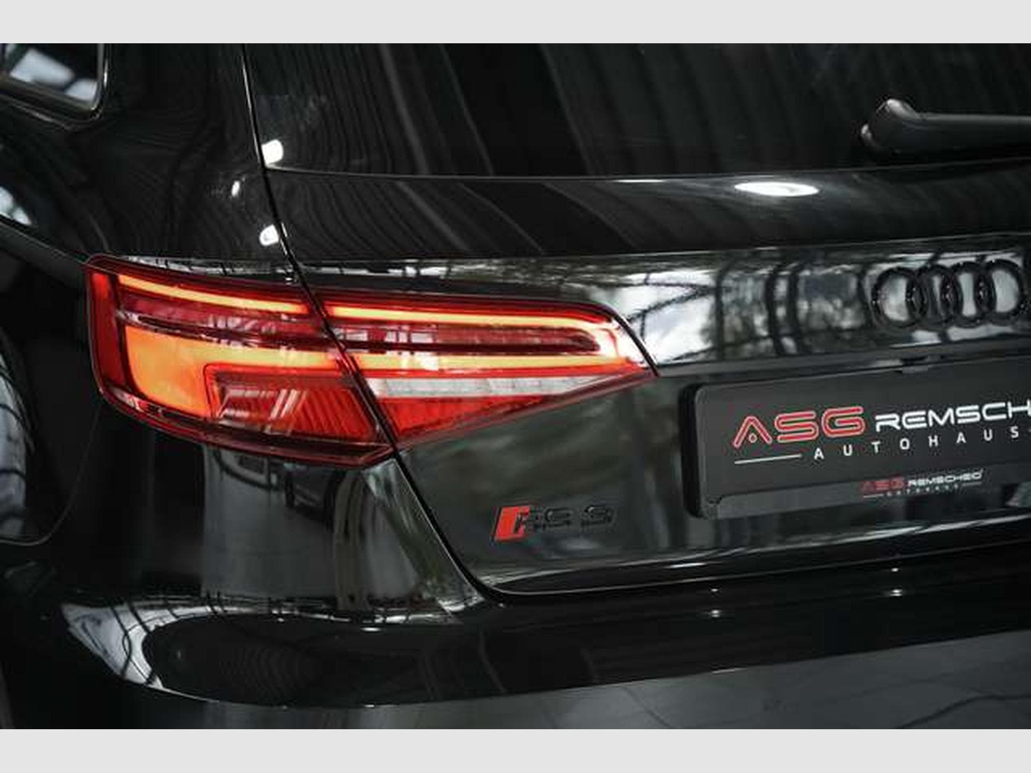 Audi RS3 2.5 TFSI quattro*Schale*Pano*RS-AGA*1H*B&O* (2019) - Photo 14