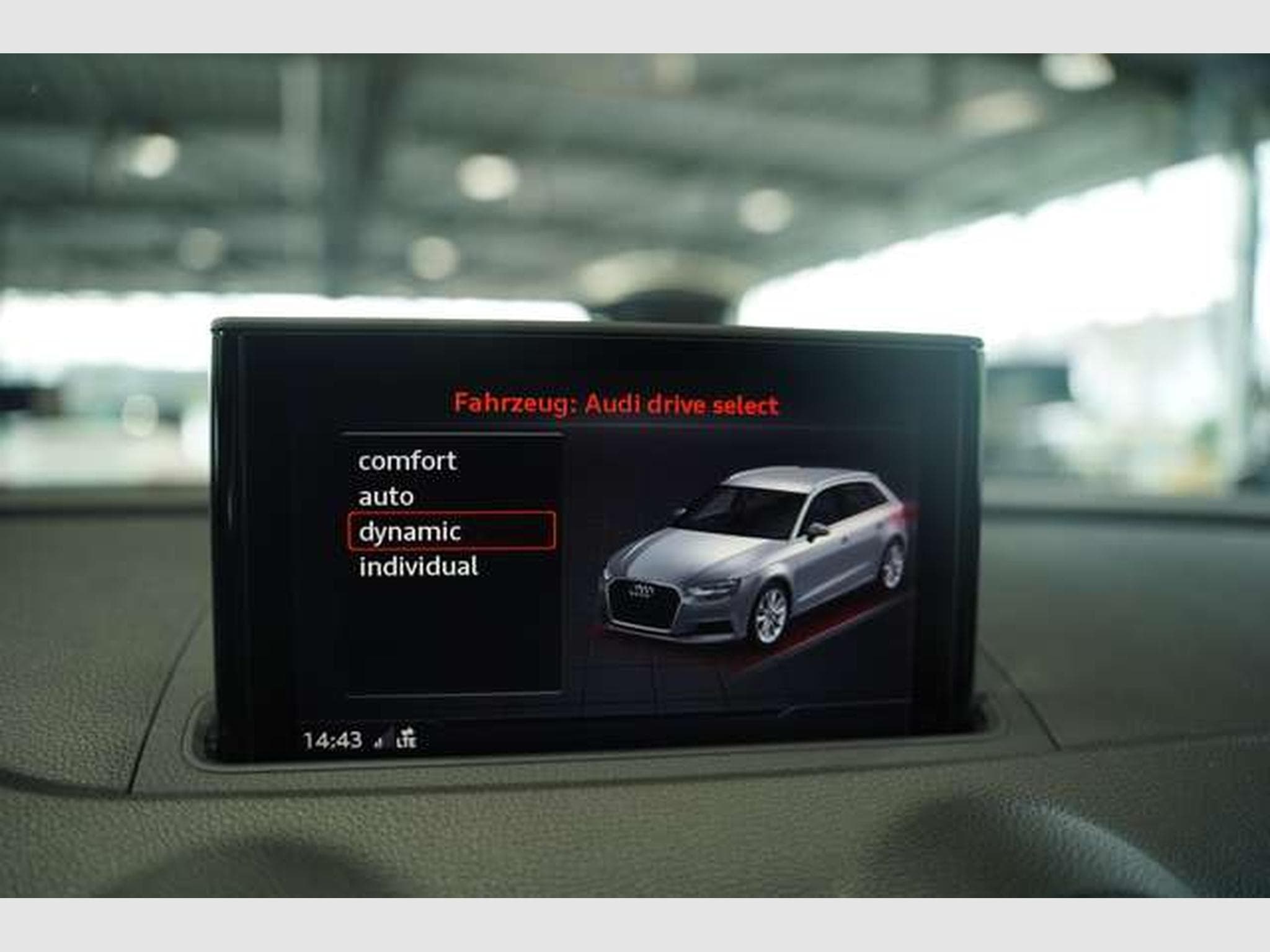 Audi RS3 2.5 TFSI quattro*Schale*Pano*RS-AGA*1H*B&O* (2019) - Photo 41