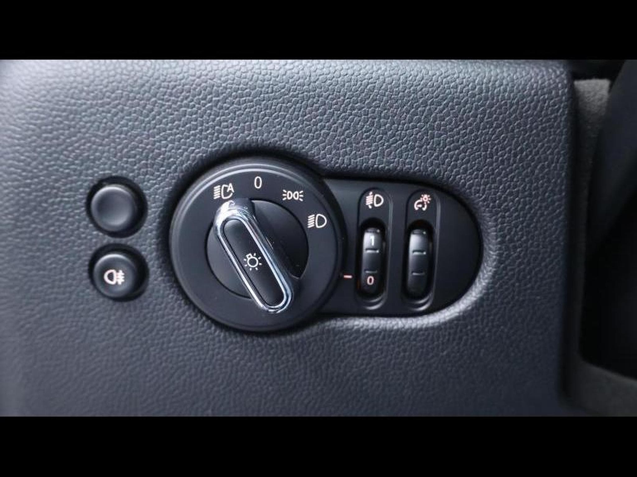 MINI Cooper 1.6 136 pack JCW Steptronic (2022) - Photo 22