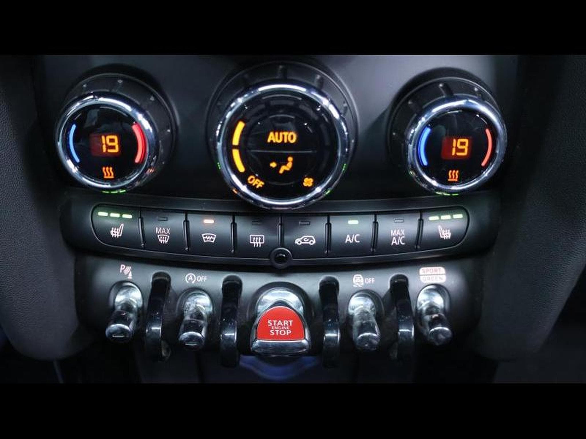 MINI Cooper 1.6 136 pack JCW Steptronic (2022) - Photo 26