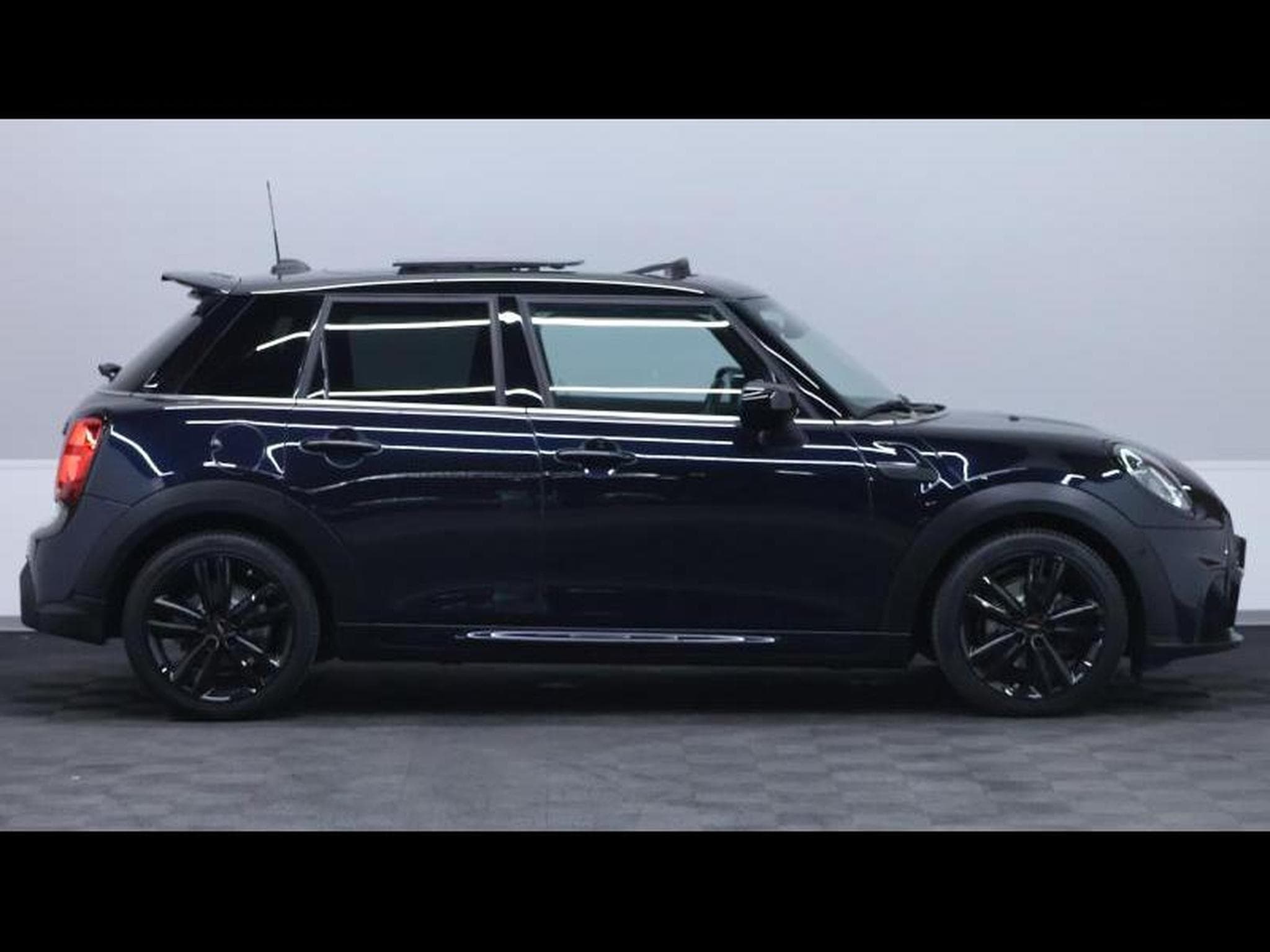 MINI Cooper 1.6 136 pack JCW Steptronic (2022) - Photo 4