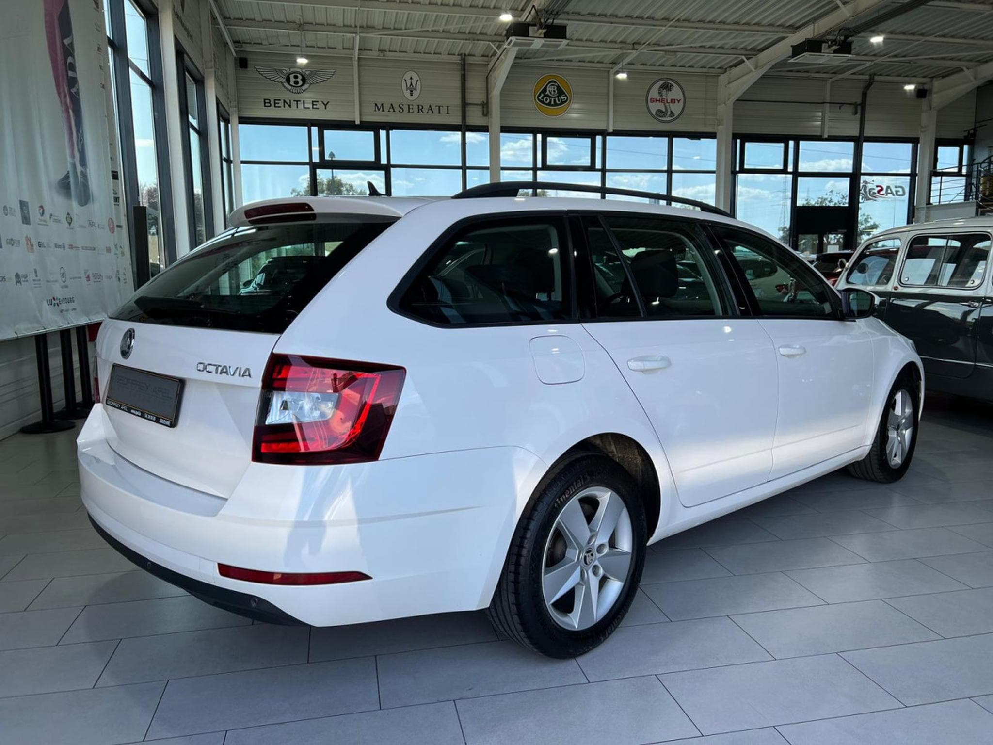 Skoda Octavia 1.6 TDI 116 NAVI, PDC,CARPLAY,ALU 16'' (2019) - Foto 2