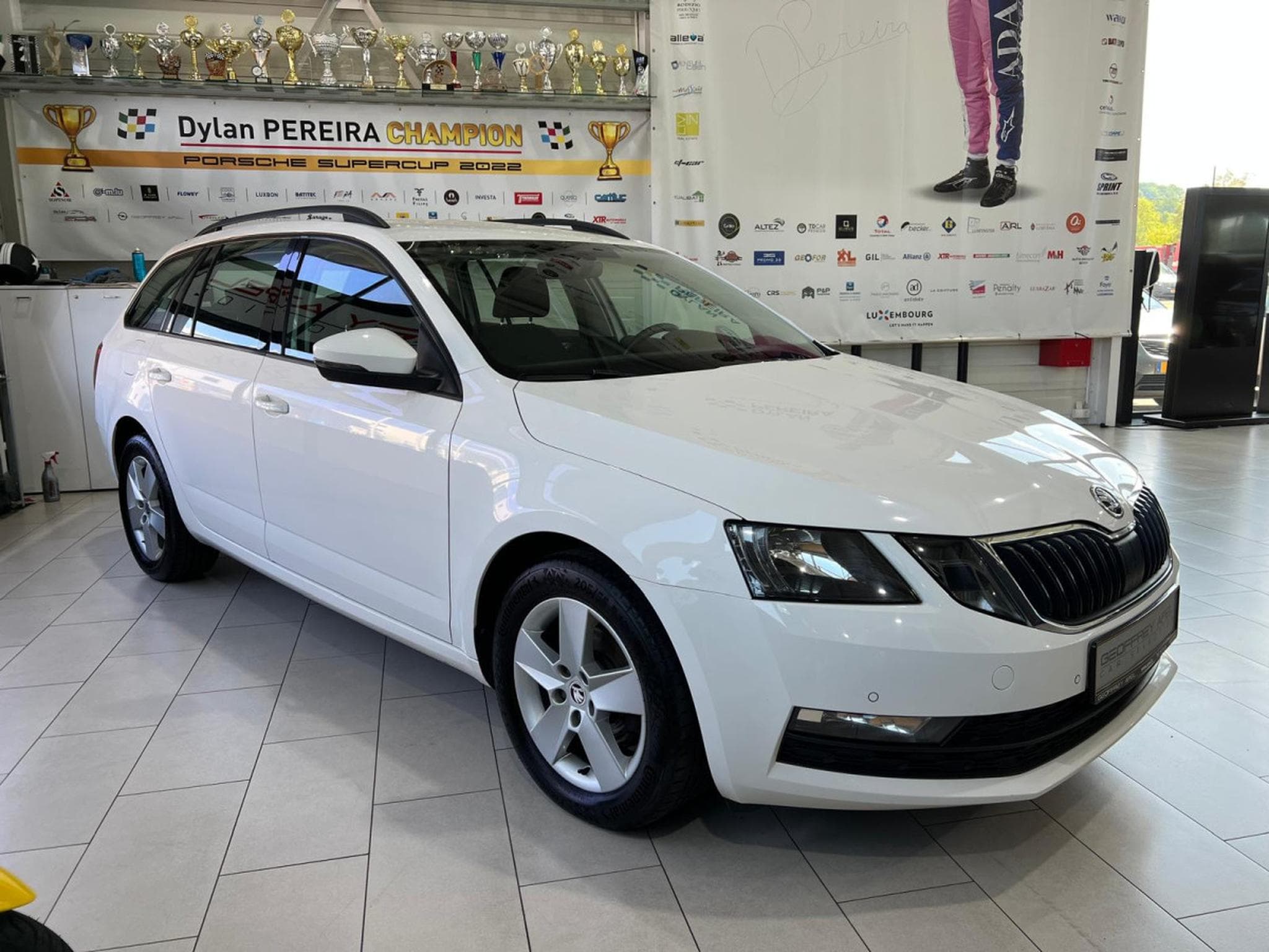 Skoda Octavia 1.6 TDI 116 NAVI, PDC,CARPLAY,ALU 16'' (2019) - Foto 4