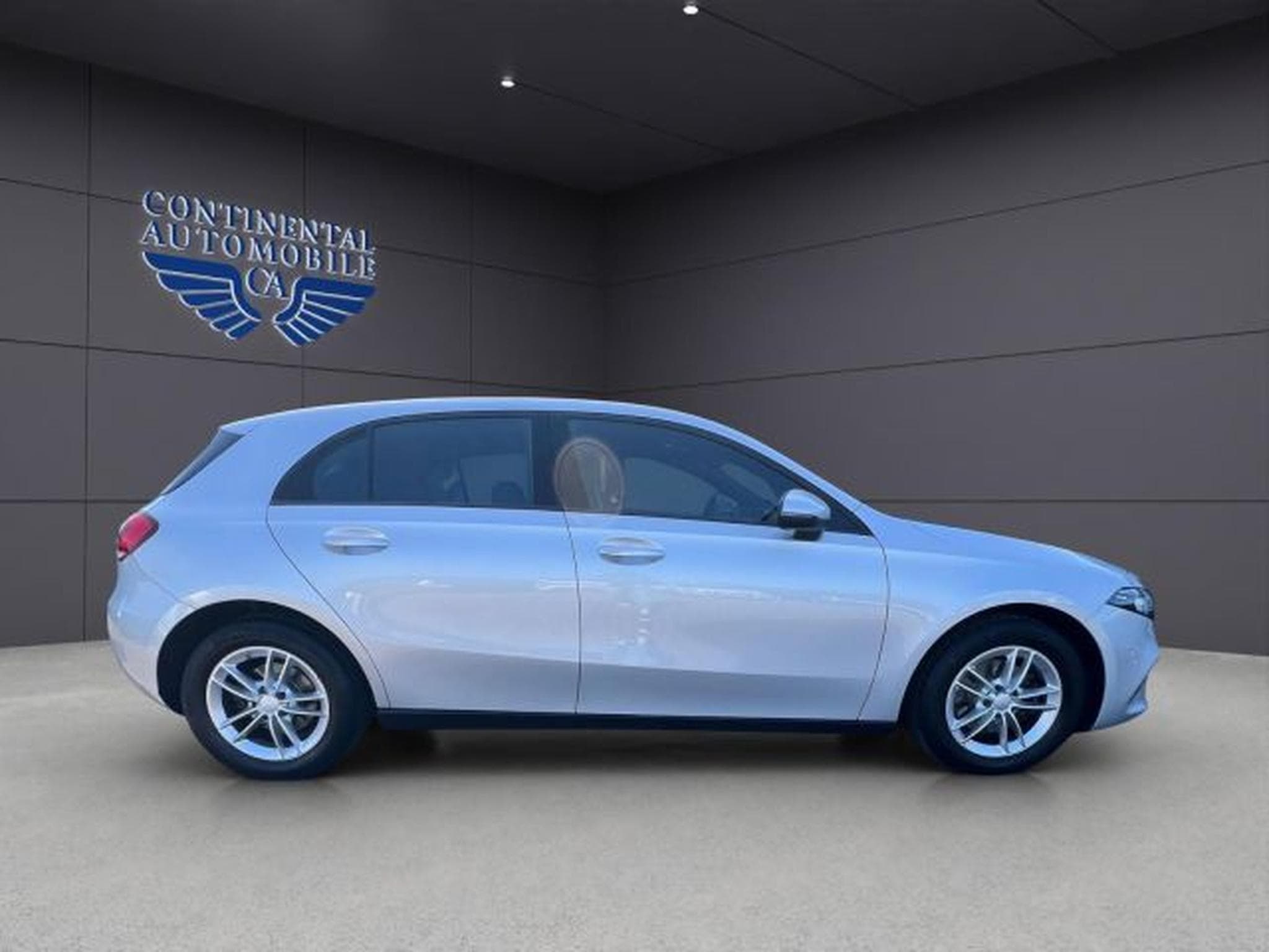 Mercedes A 180 A 180 d KLIMA,NAVI,PDC,360CAM,TEMPOMAT,BT Klima (2020) - Photo 7