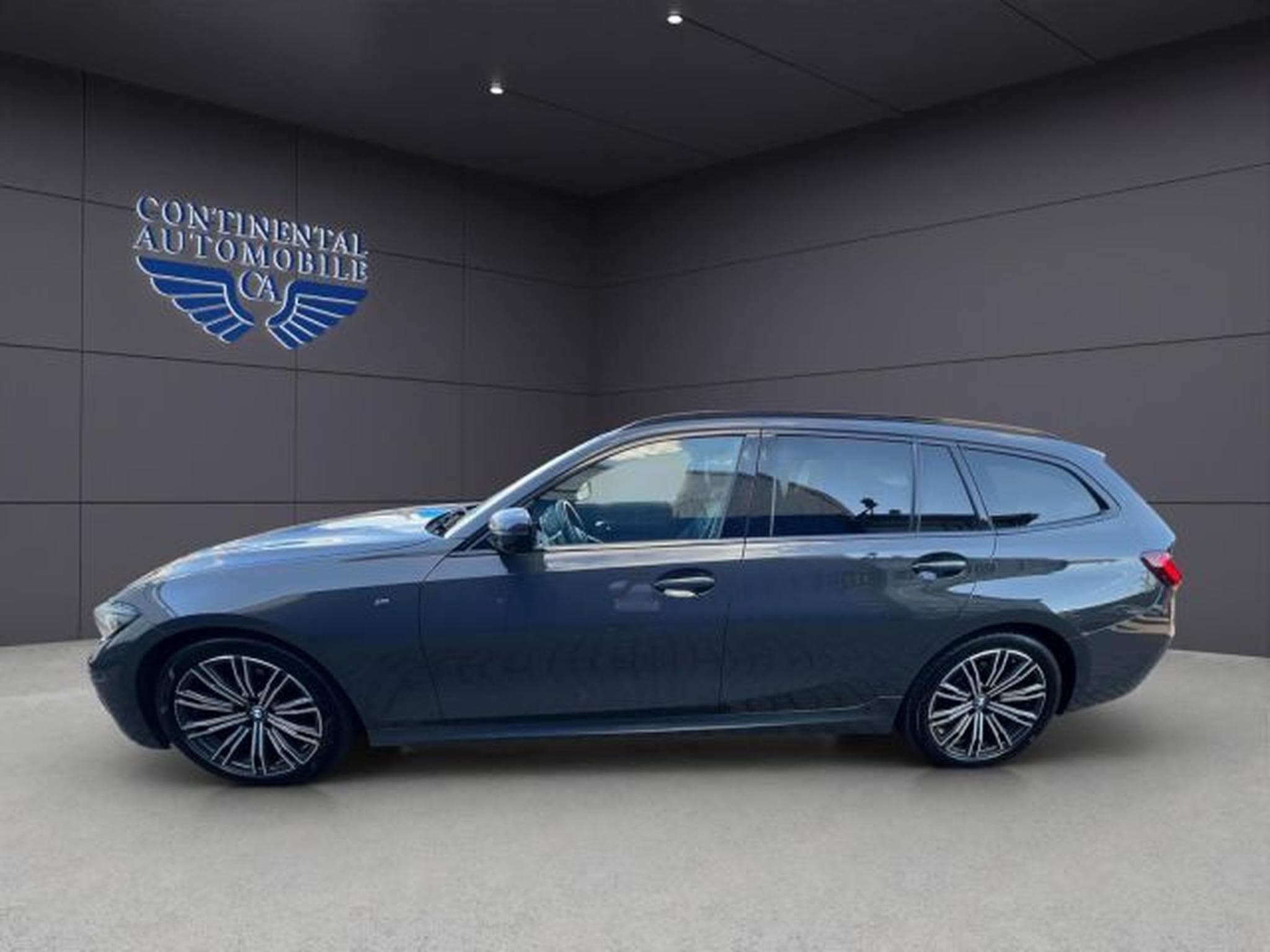 BMW 318 3 Touring 318d M Sport KLIMA,NAVI,PDC,360CAM,PDC (2021) - Photo 3