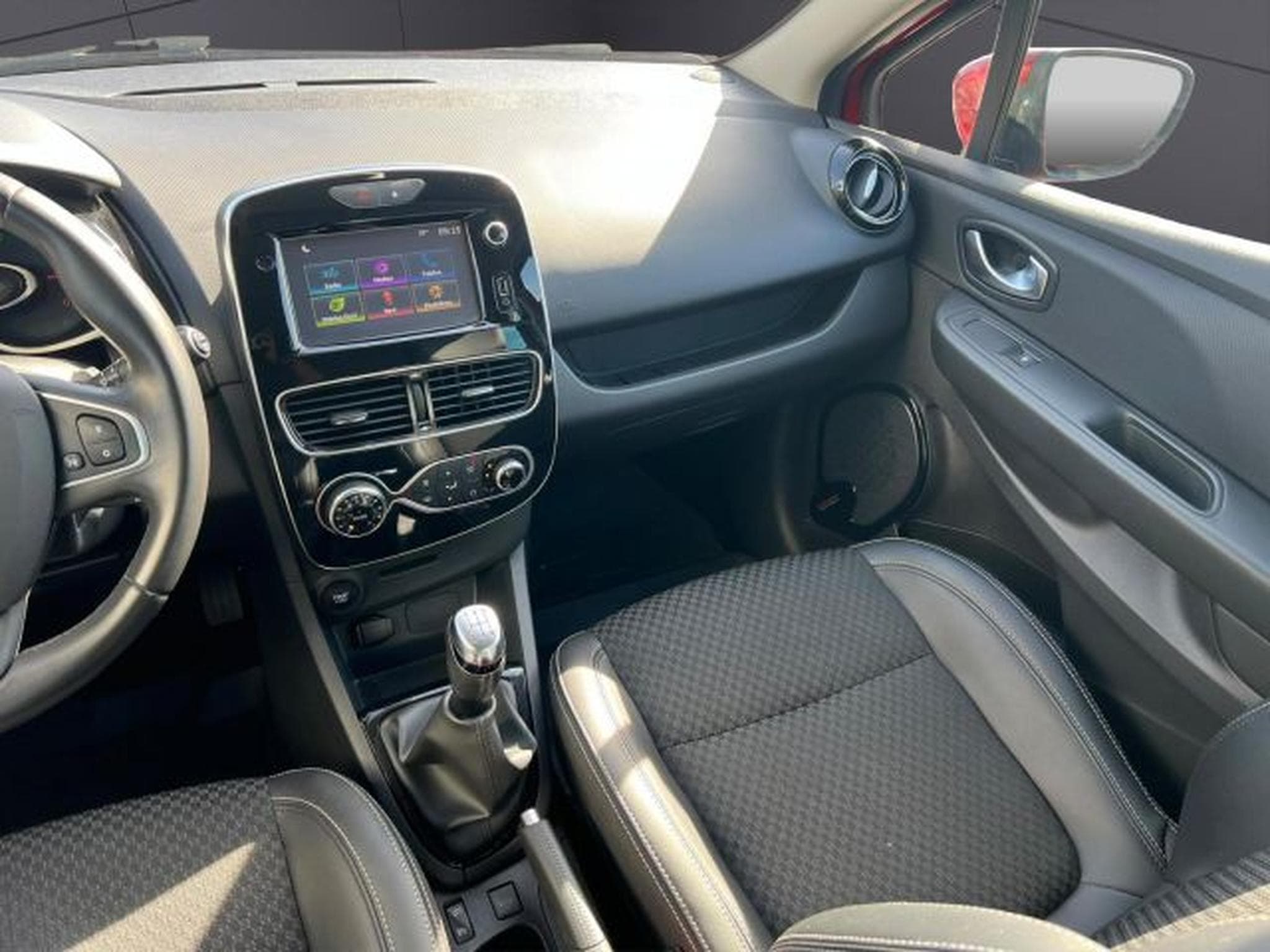 Renault Clio Clio IV Dynamique KLIMA,NAVI,PDC,TEMPOMAT,SHZ (2018) - Photo 14