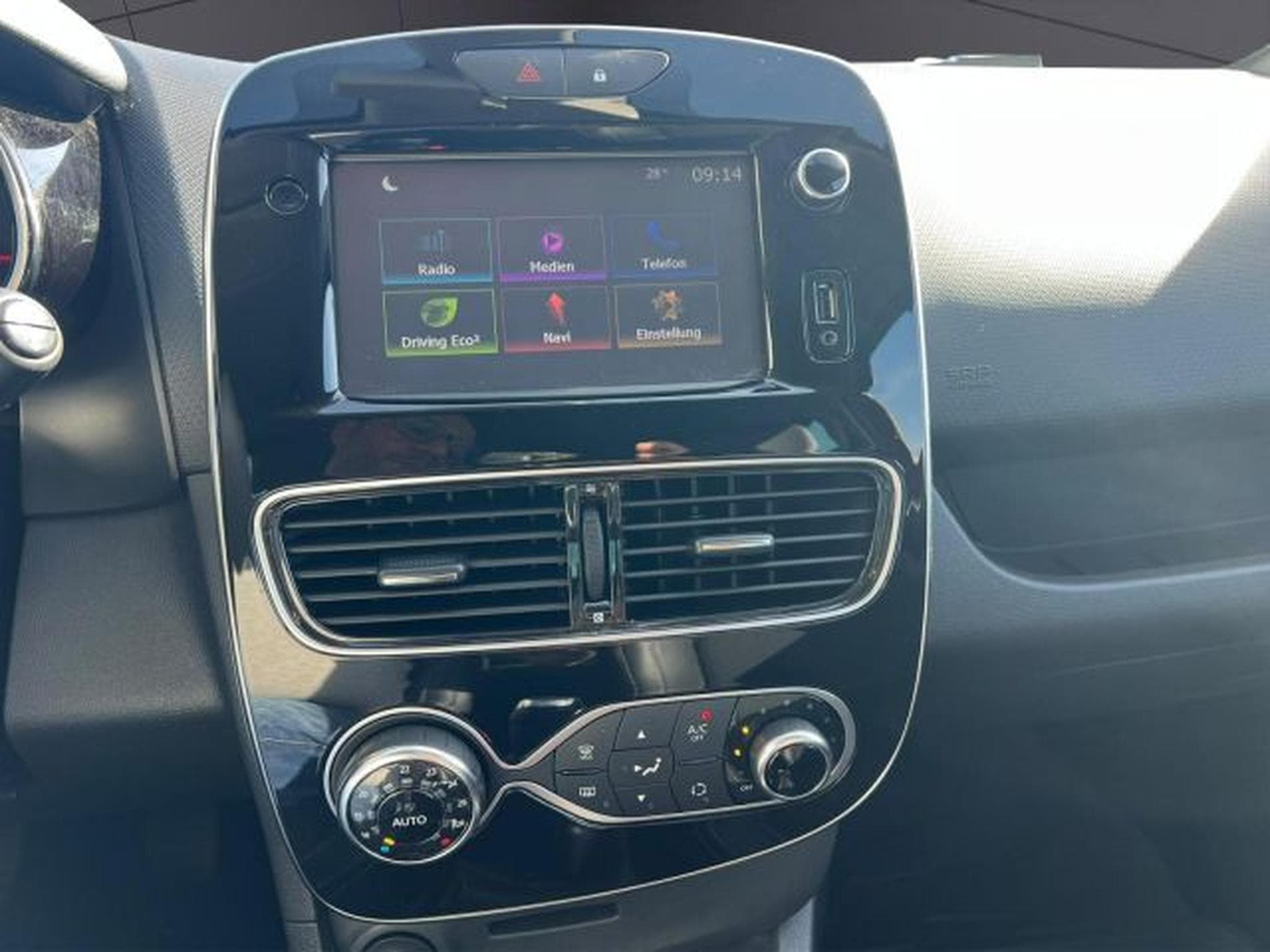 Renault Clio Clio IV Dynamique KLIMA,NAVI,PDC,TEMPOMAT,SHZ (2018) - Photo 15