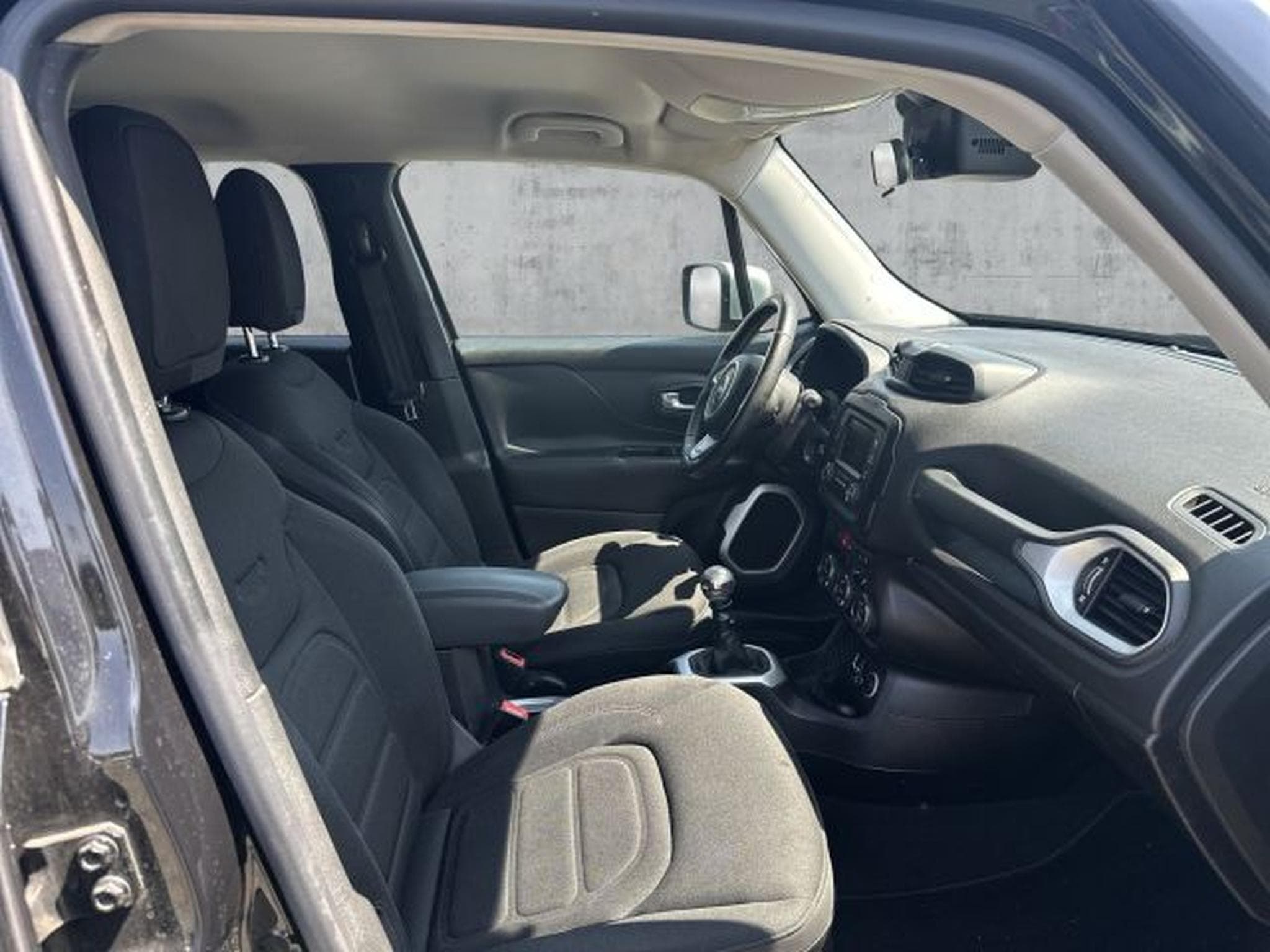 Jeep Renegade Renegade Limited FWD 1.4 MultiAir NAVI LED PDC (2015) - Photo 13