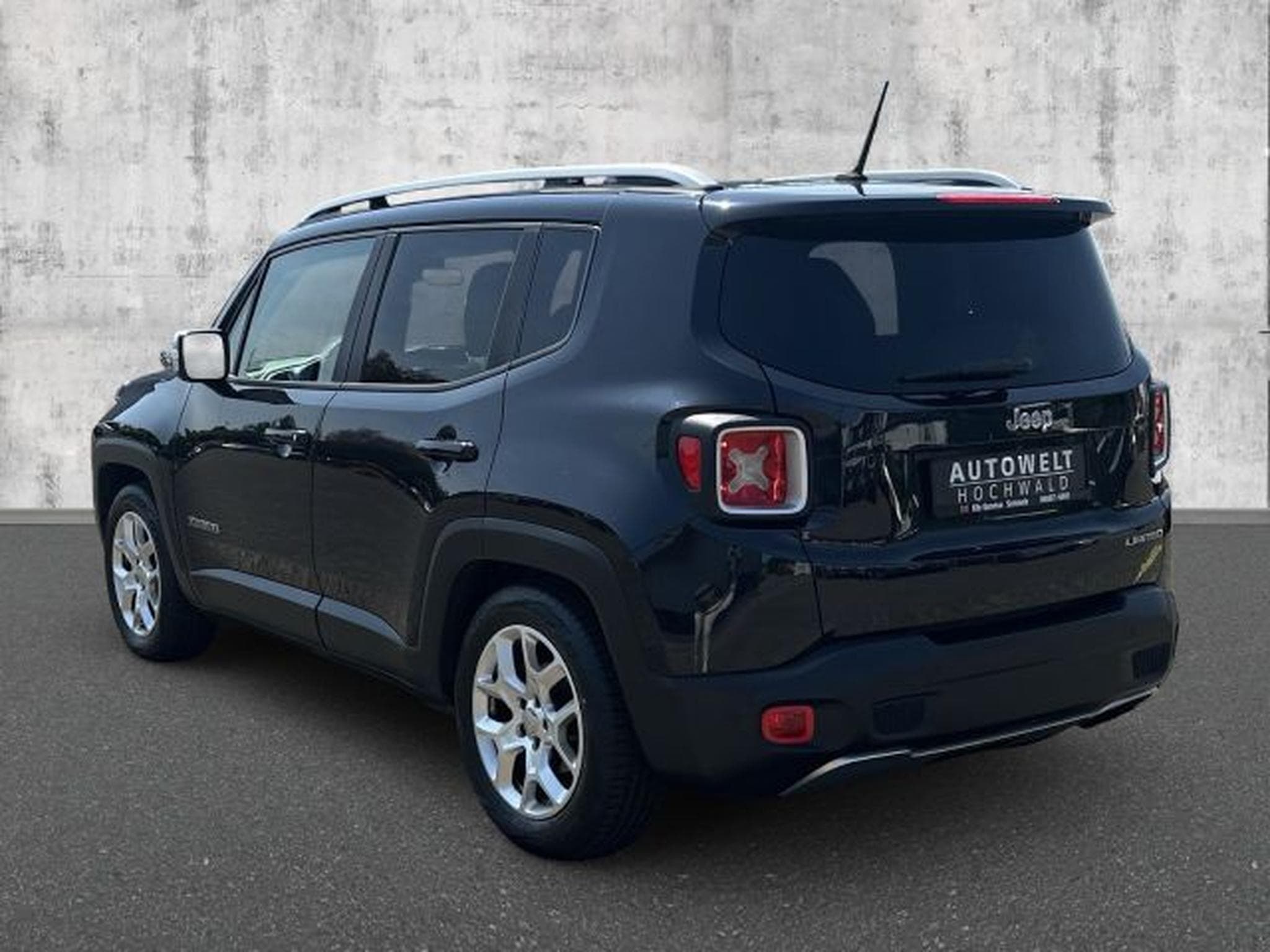 Jeep Renegade Renegade Limited FWD 1.4 MultiAir NAVI LED PDC (2015) - Photo 3